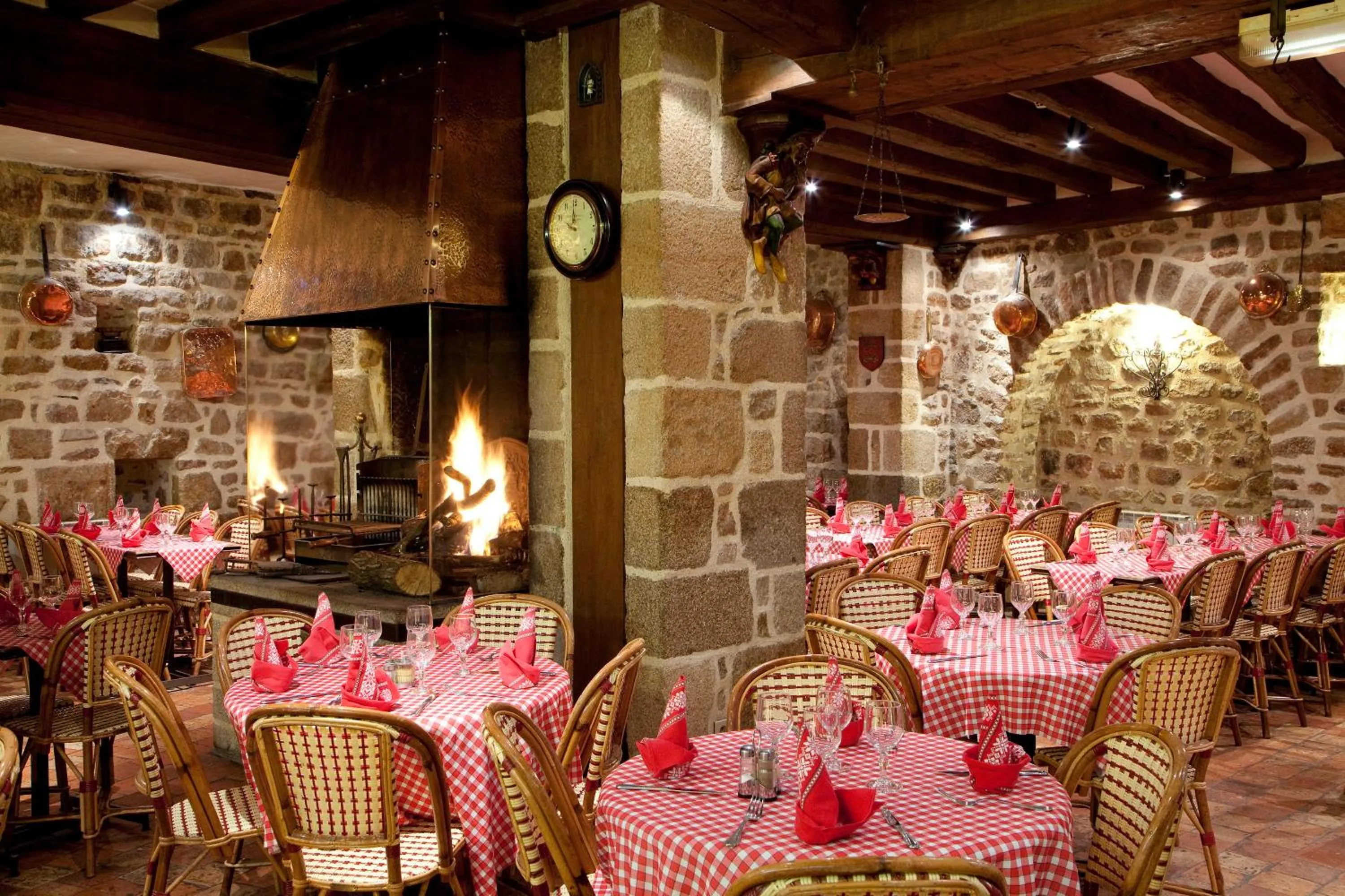 Restaurant/places to eat in Auberge Saint Pierre