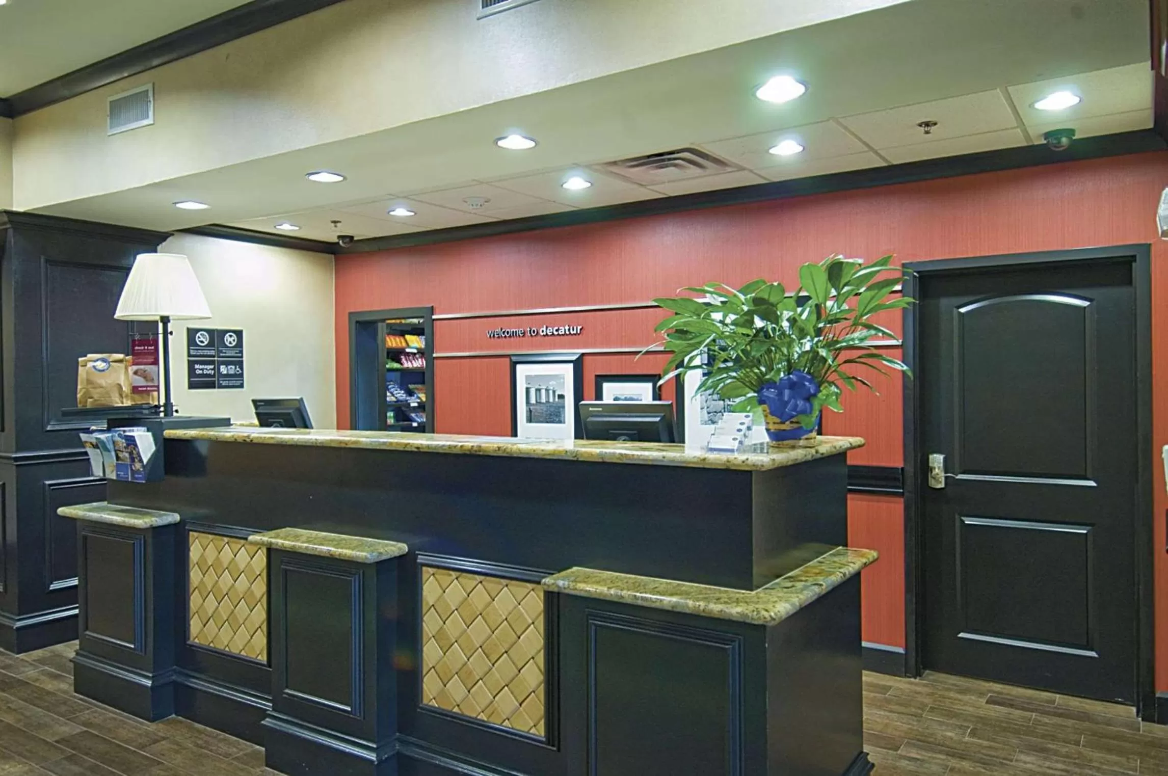 Lobby or reception in Hampton Inn & Suites Decatur