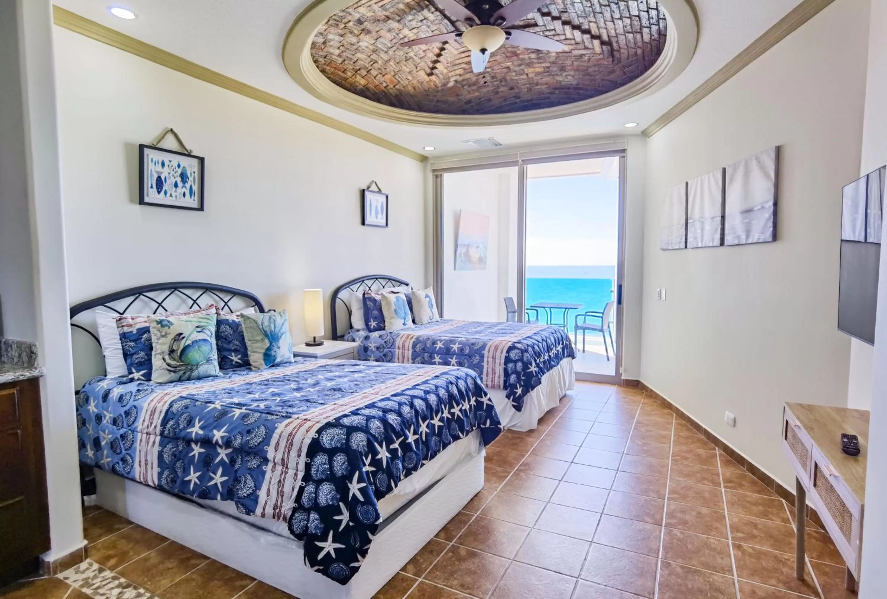 Bedroom, Bed in Esmeralda Beach Resort