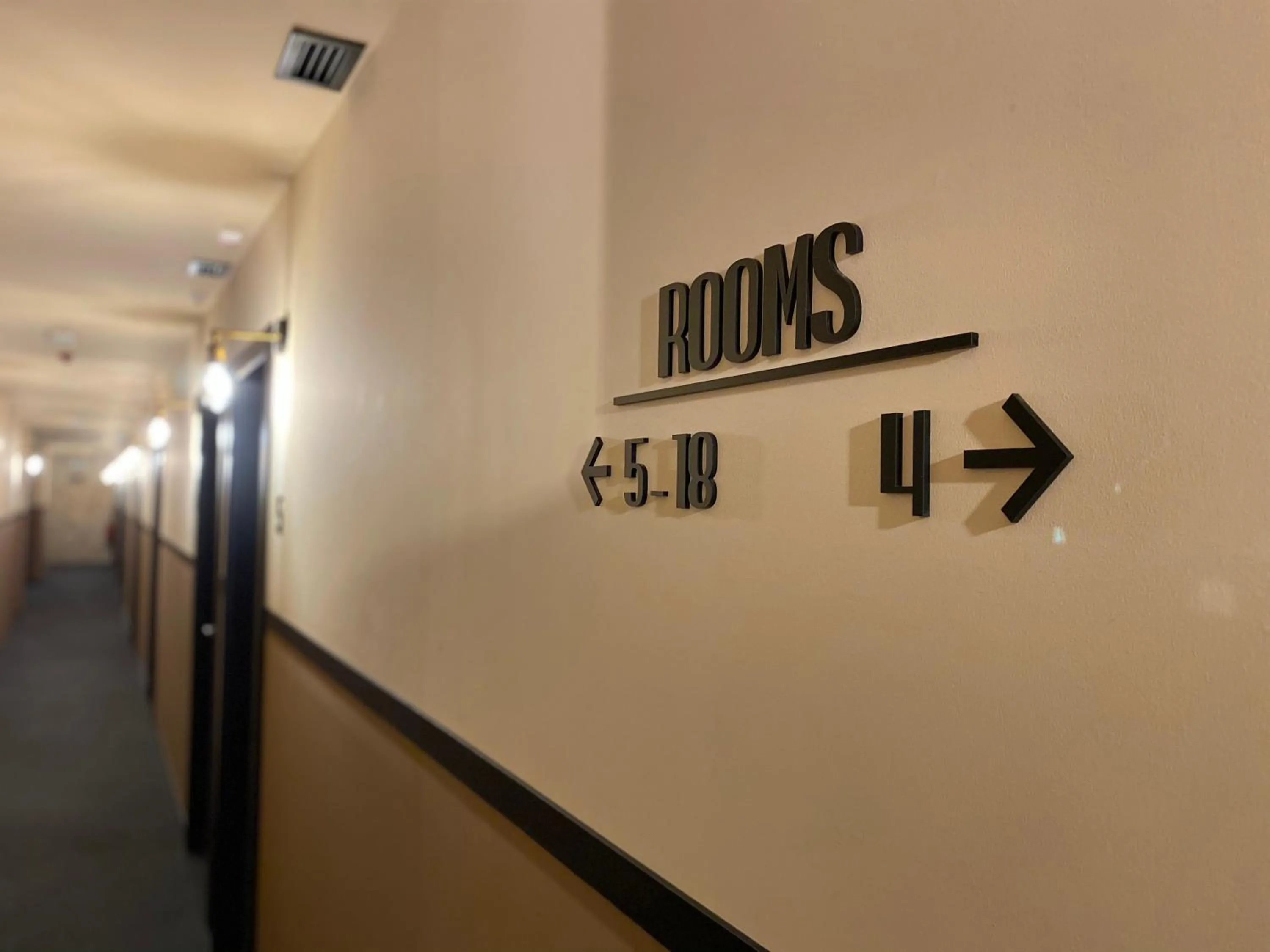 Logo/Certificate/Sign in Hografic Hotel