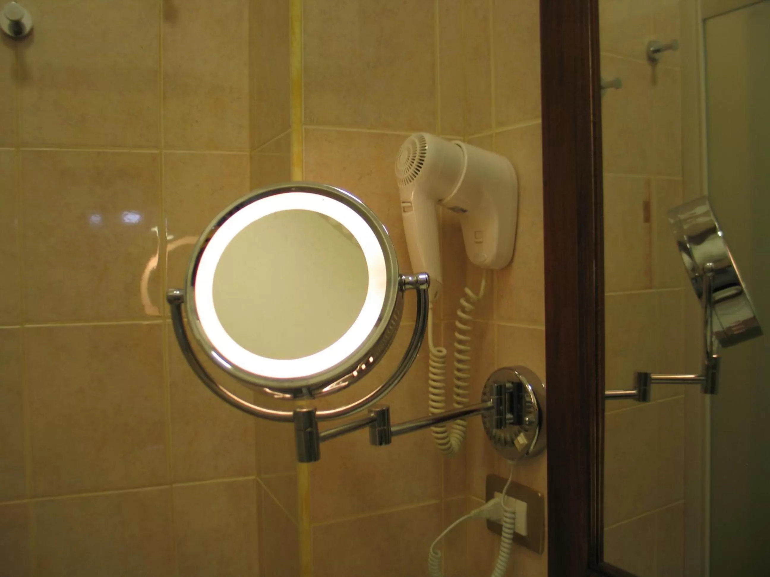 Shower, Bathroom in Hotel Bed & Breakfast Minu'