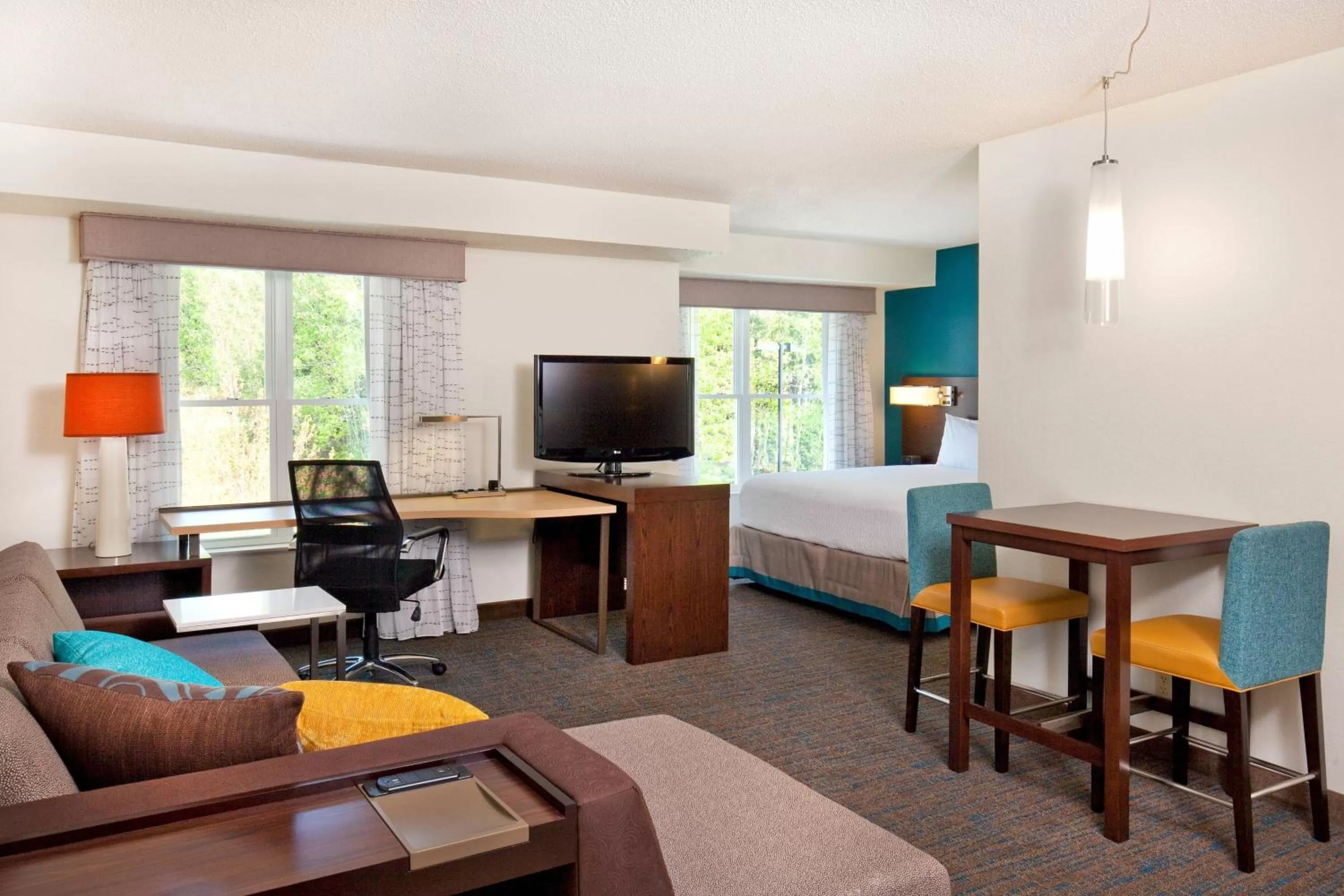 Living room, Bed in Residence Inn by Marriott Hanover Lebanon