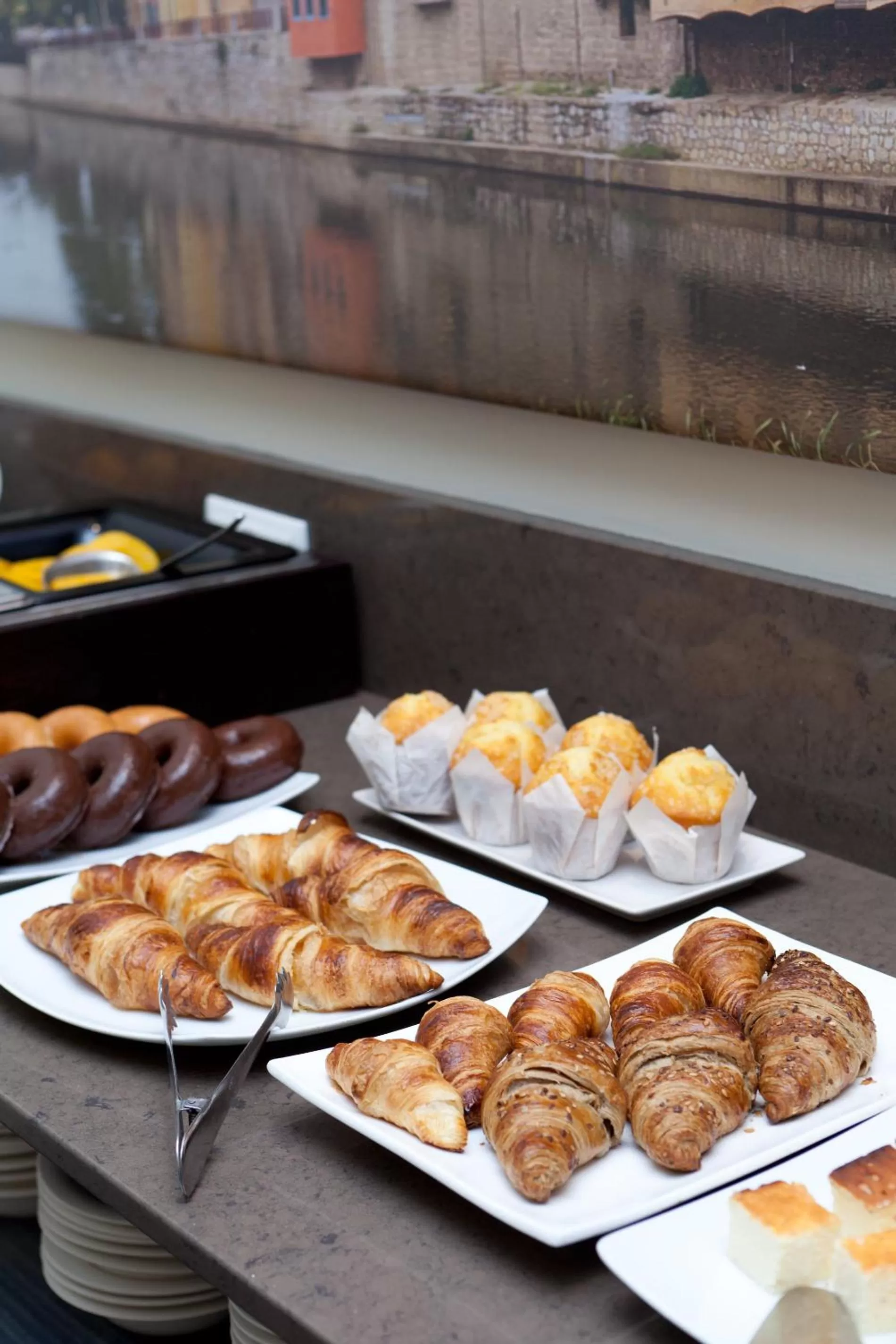 Restaurant/places to eat in Peninsular