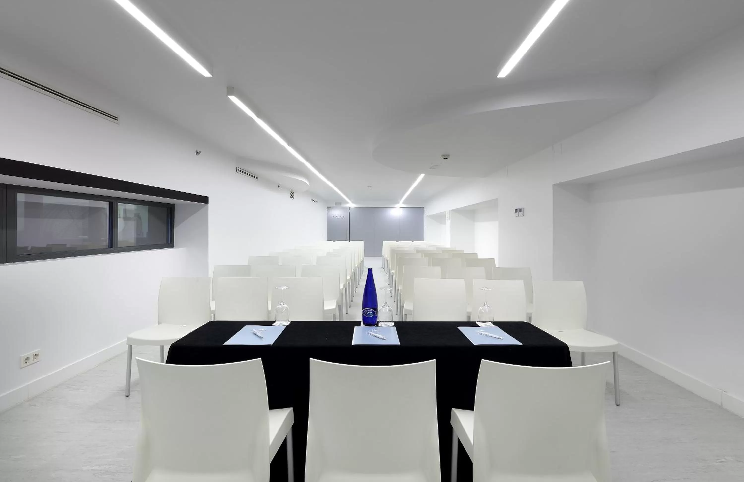 Meeting/conference room in Eurostars Central