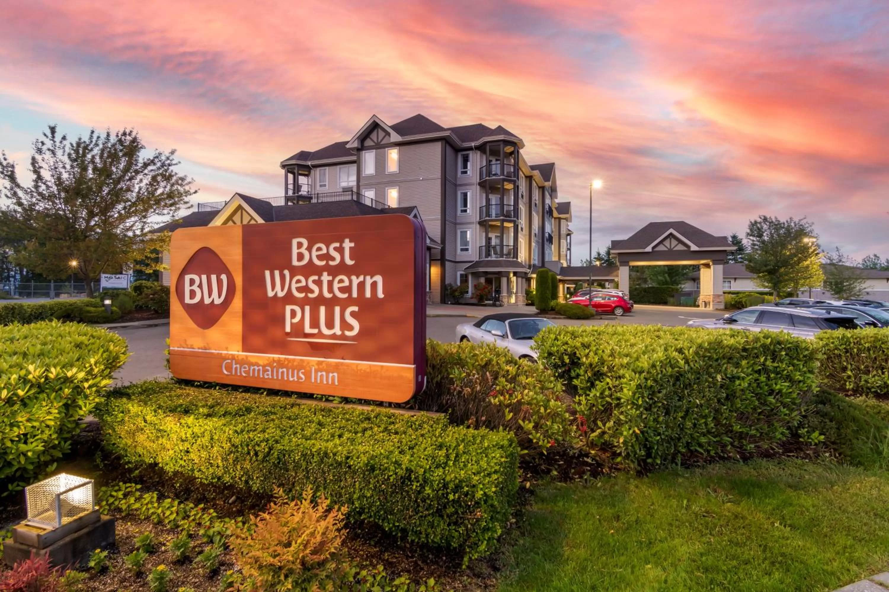 Property building in Best Western PLUS Chemainus Inn