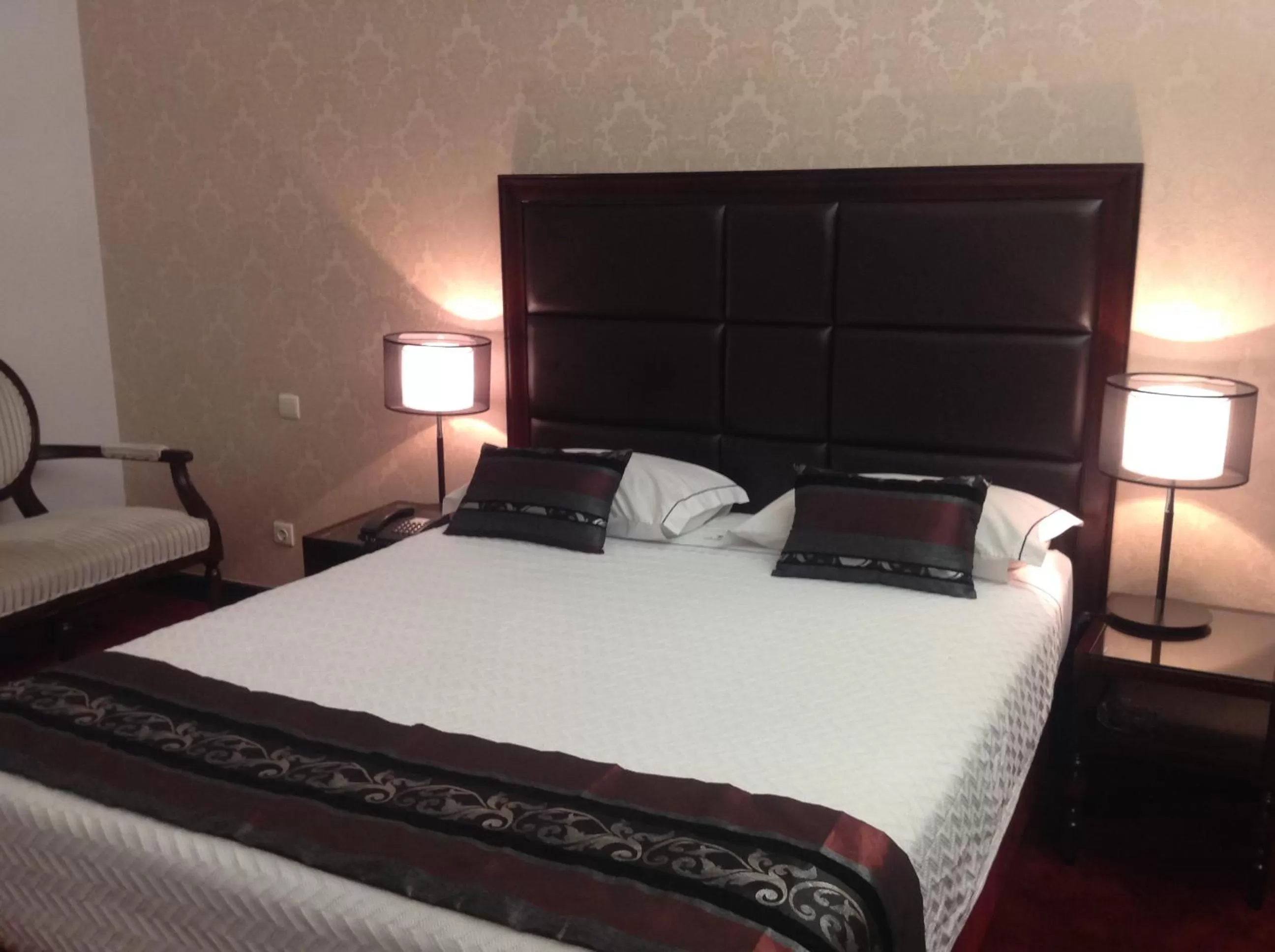 Bedroom, Bed in Hotel Vip Grand Maputo