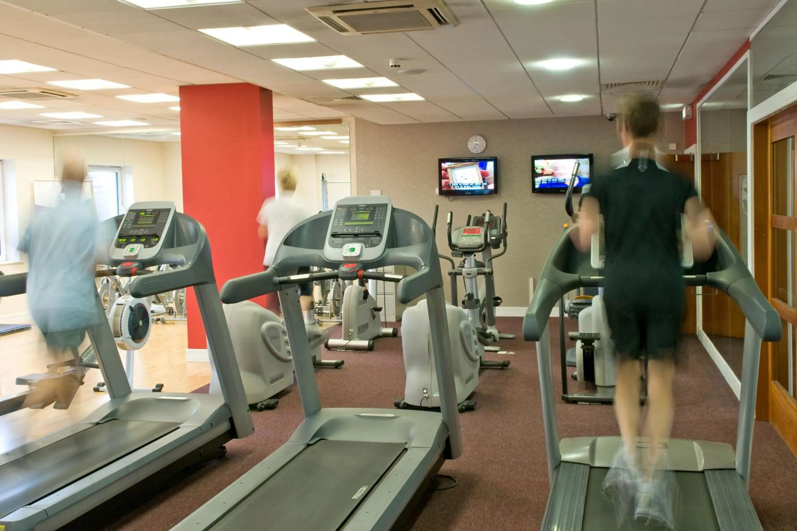 Fitness centre/facilities in City Hotel