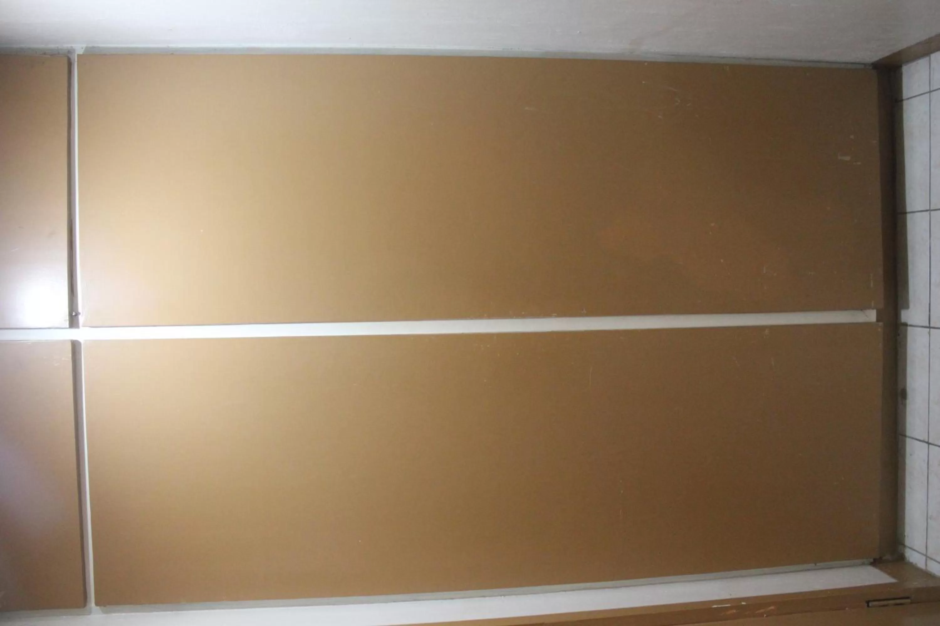 Decorative detail in Elegant Circle Inn