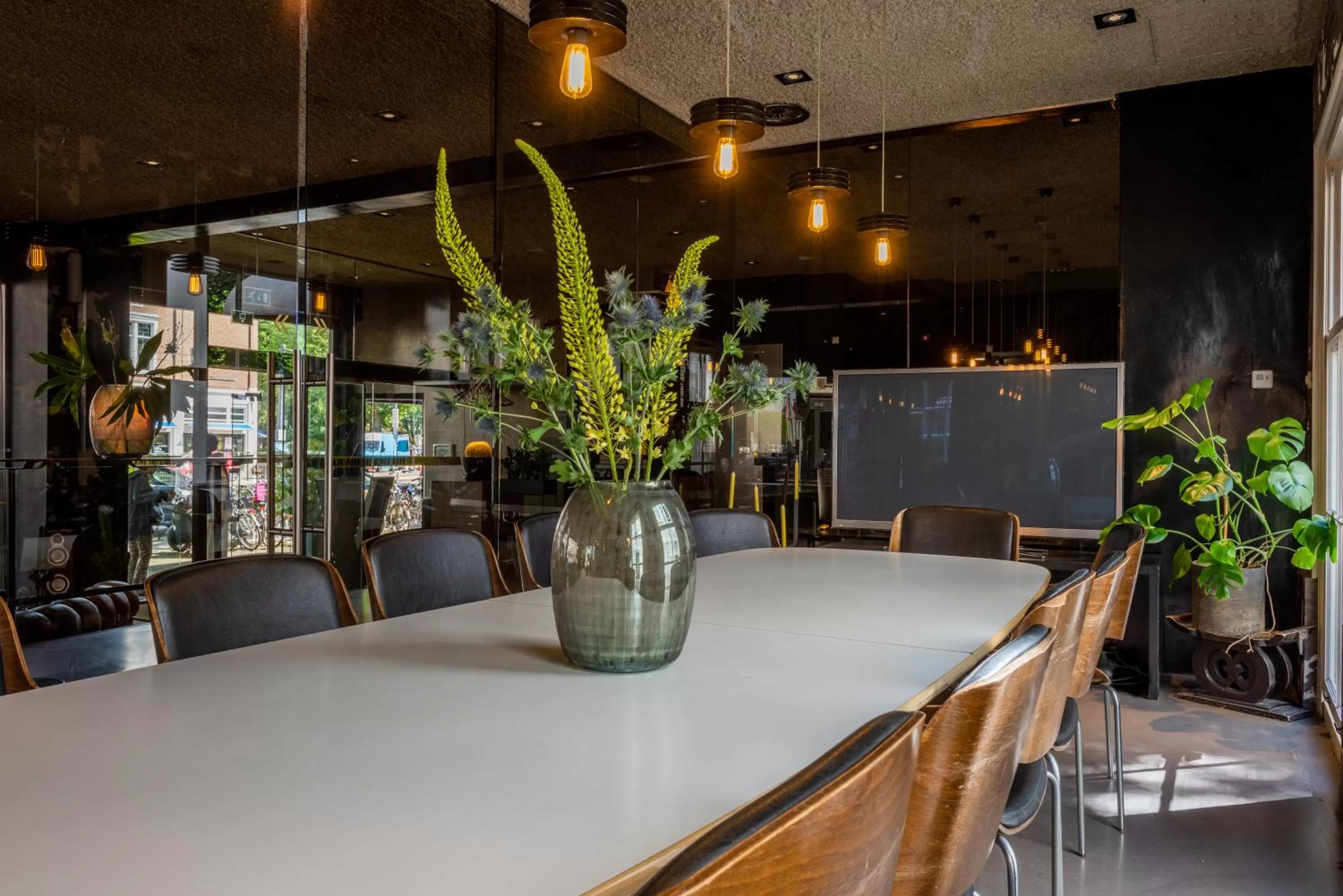 Meeting/conference room, Restaurant/Places to Eat in V Lofts