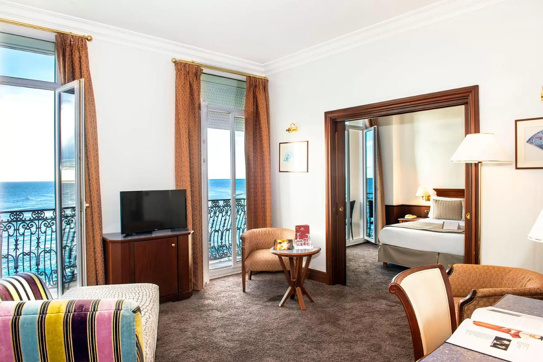 Seating area, Bed in Hôtel West End Promenade