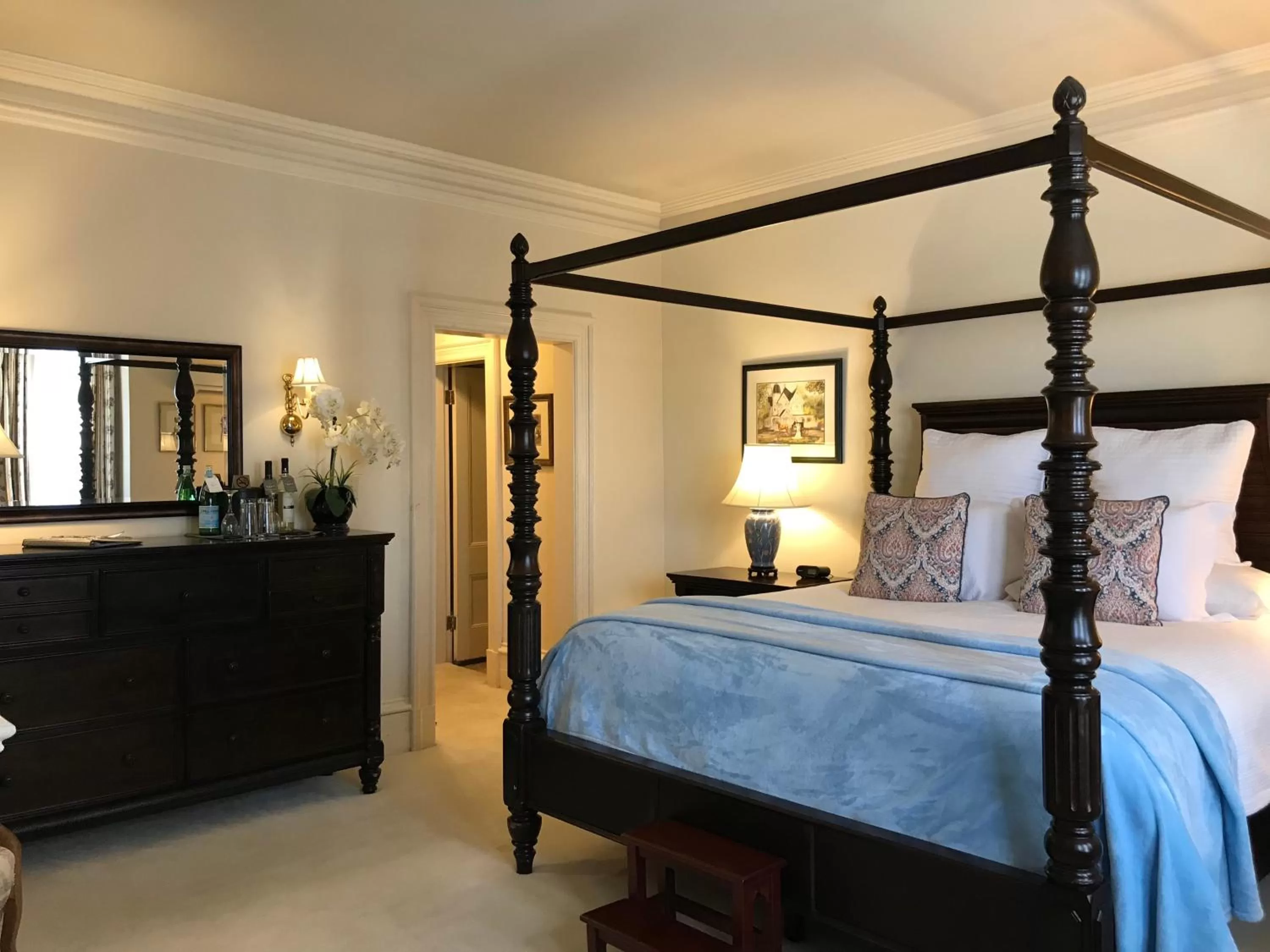 Bed in Tattingstone Inn