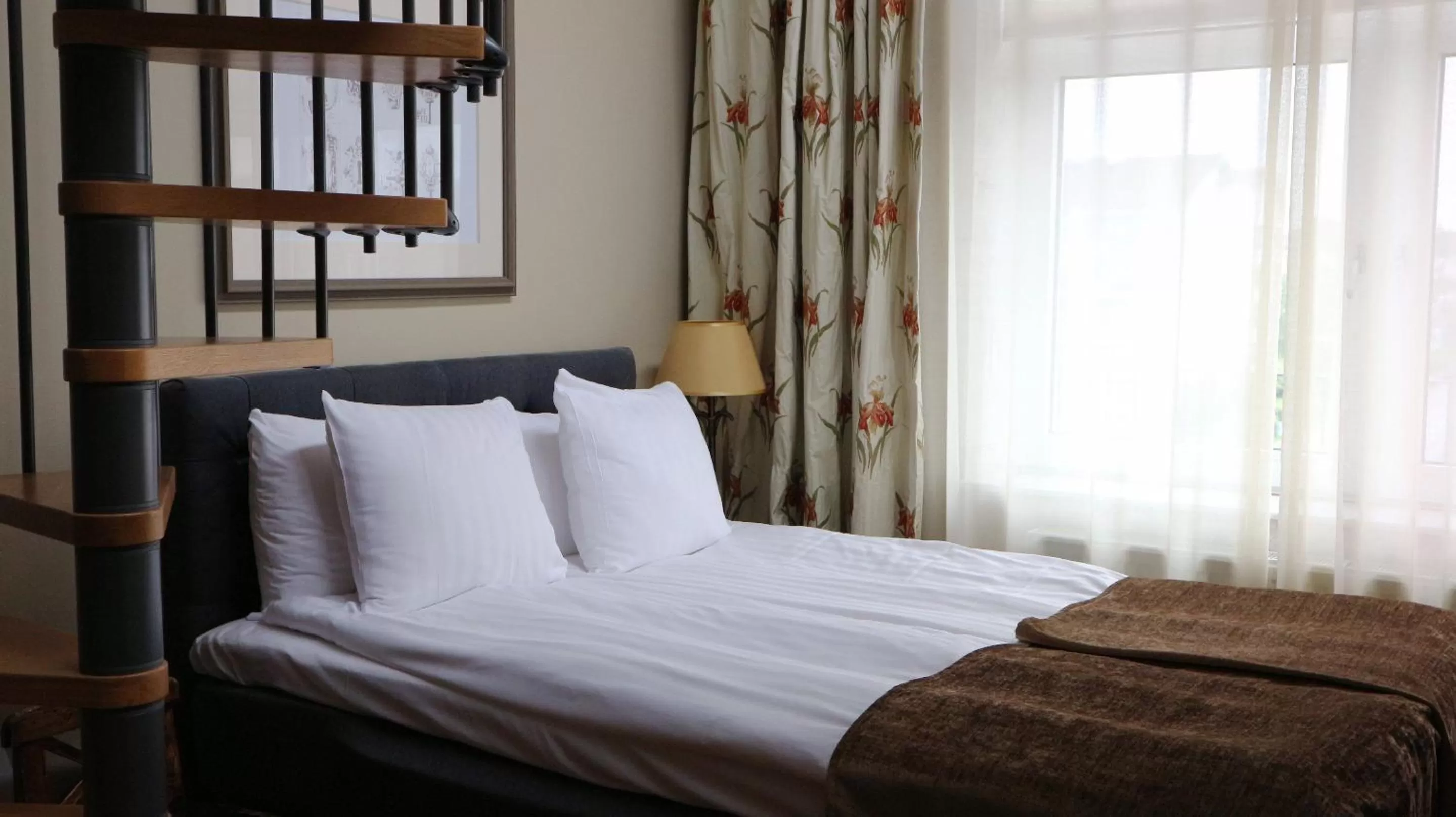 Bed in Sunlight Hotel Conference & Spa