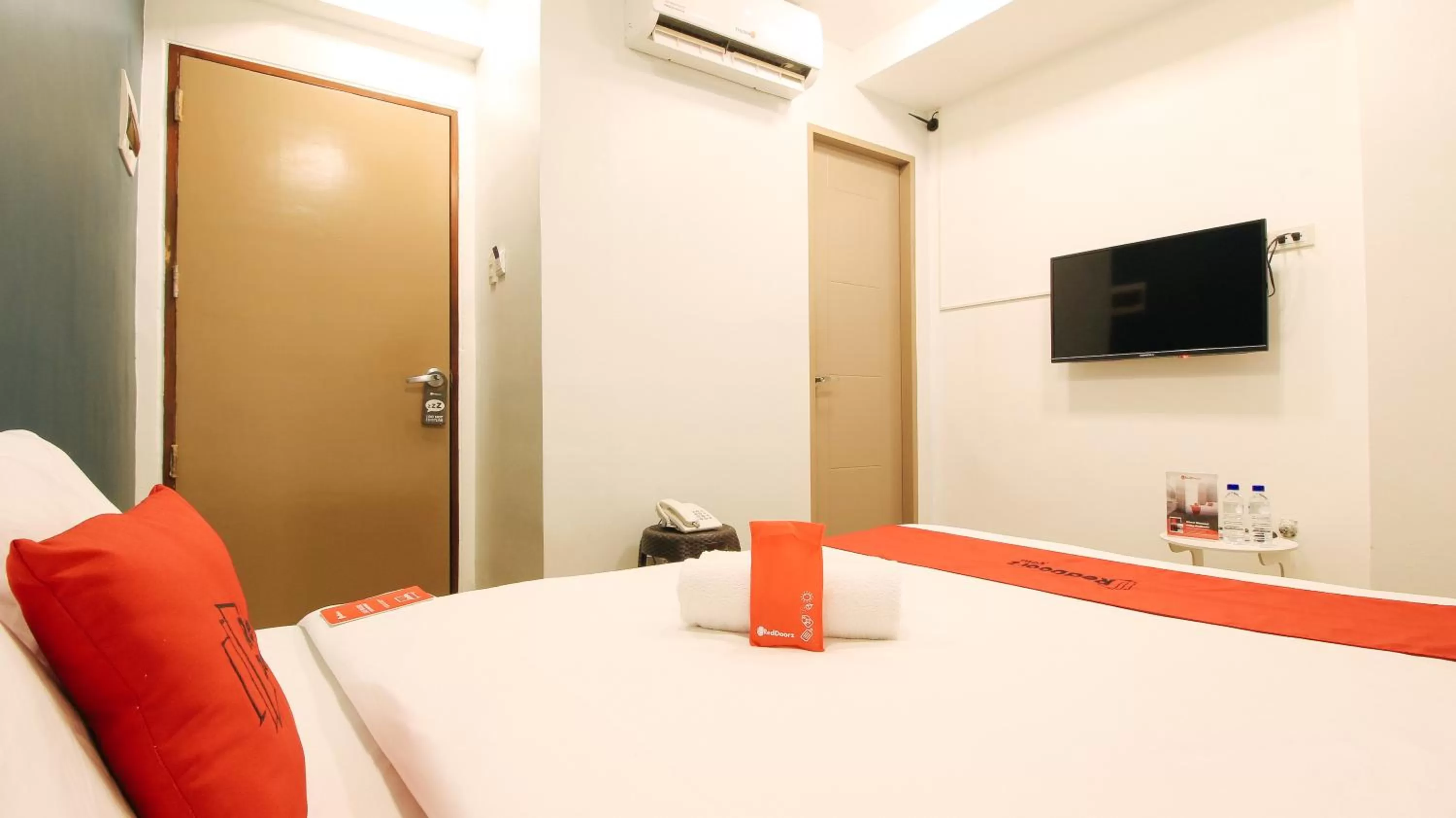 Bedroom, Bed in RedDoorz Plus @ San Marcelino Malate