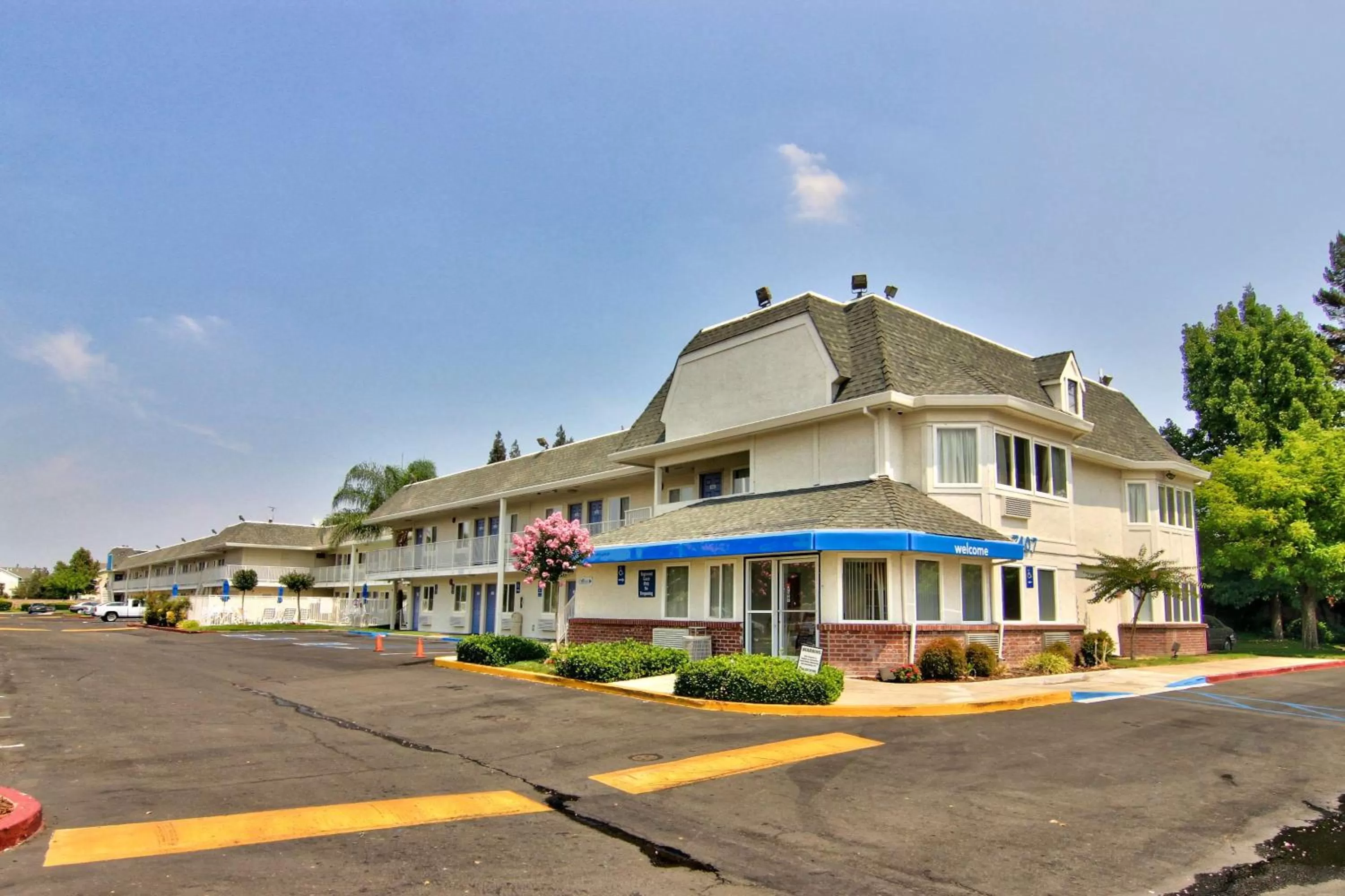 Property building in Motel 6-Sacramento, CA - South Sacramento and Elk Grove