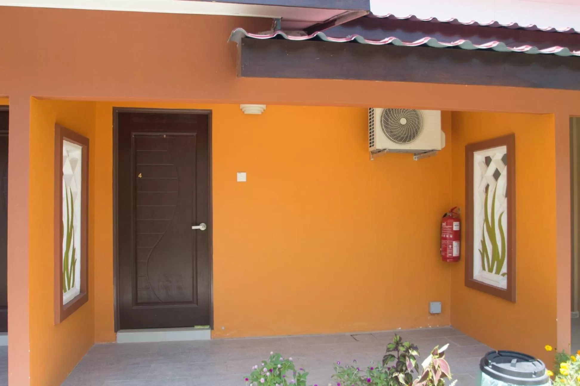 Facade/entrance in Chuu Pun Village Resort