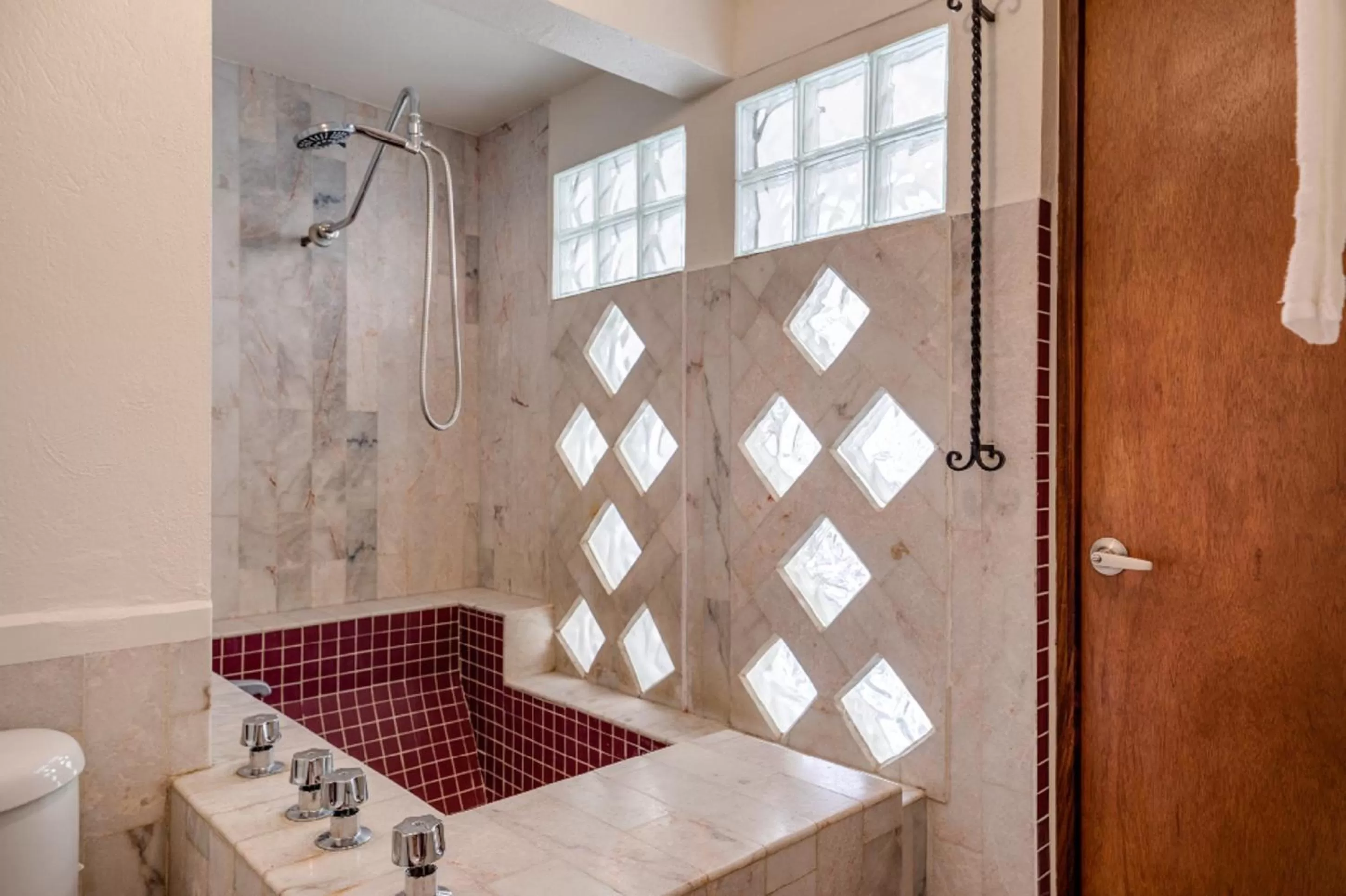 Bathroom in ZonaZ Boutique Hotel