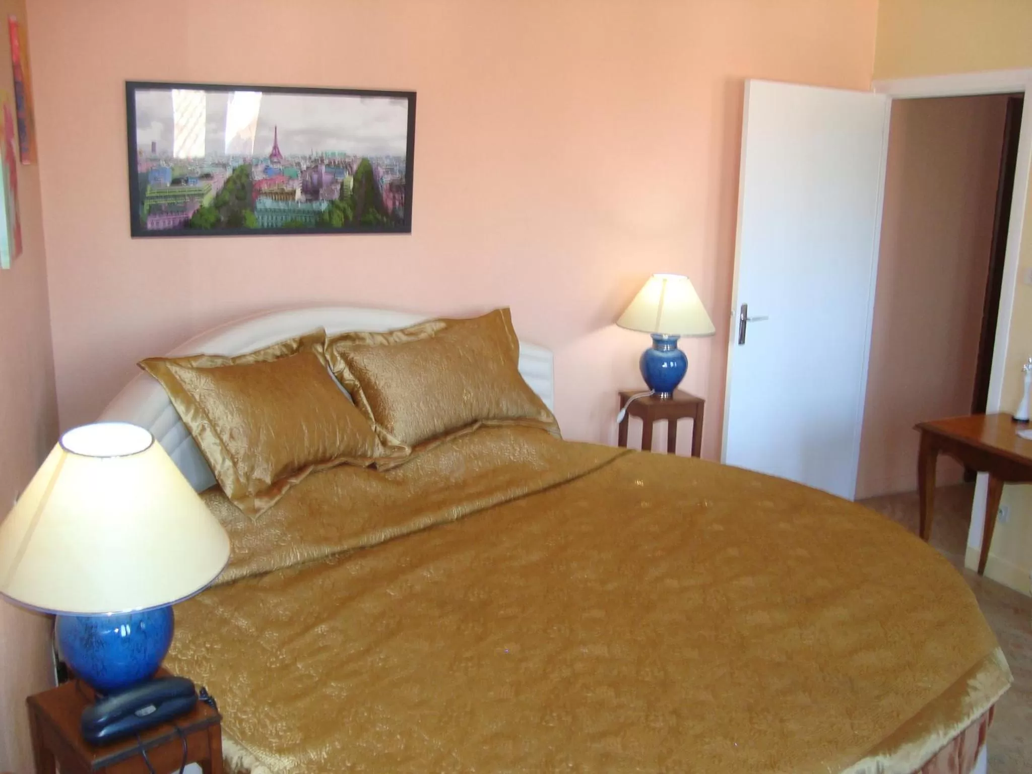 Bedroom, Bed in Hôtel Le Sauvage