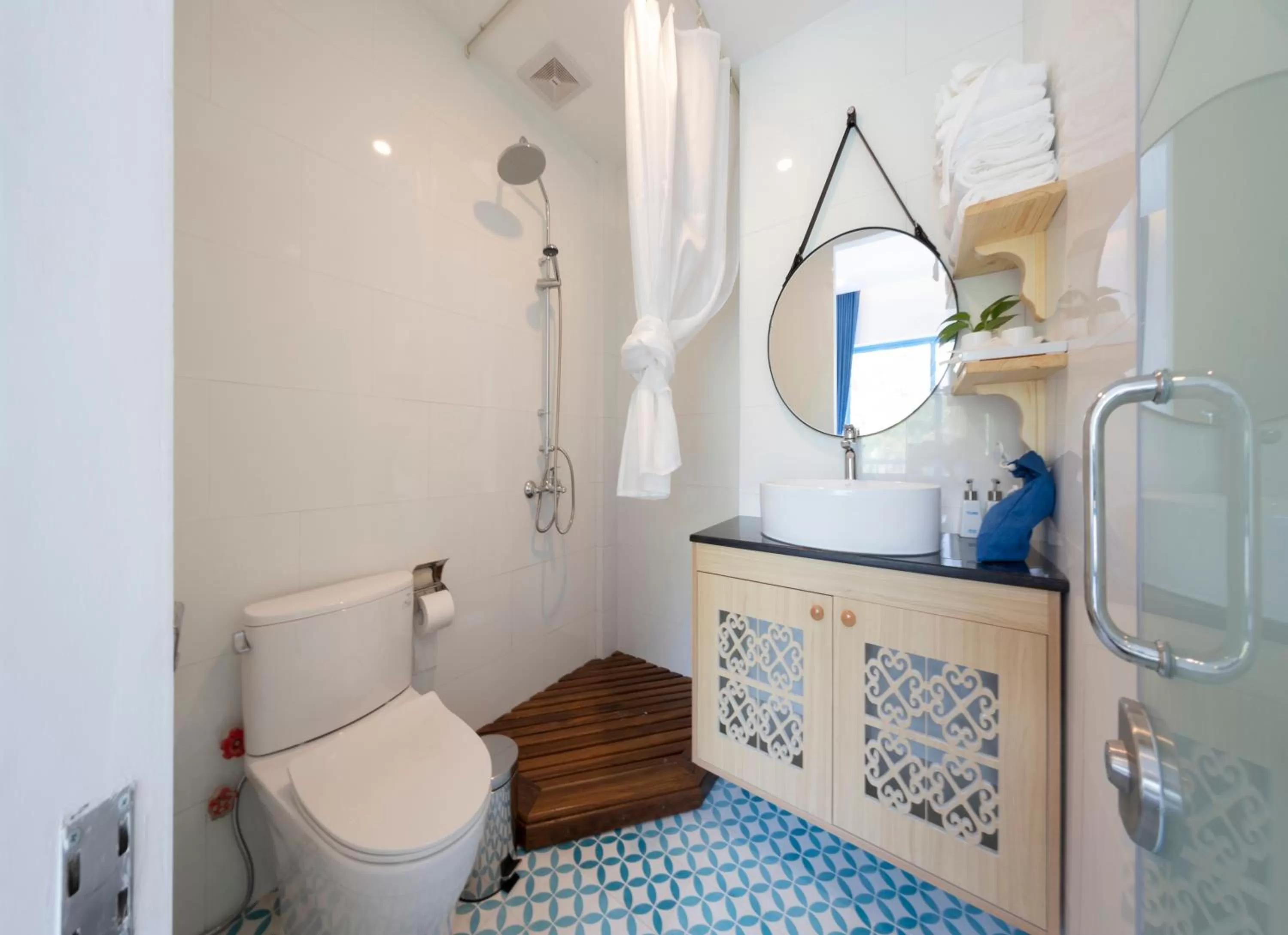 Toilet in Turi Staypoint