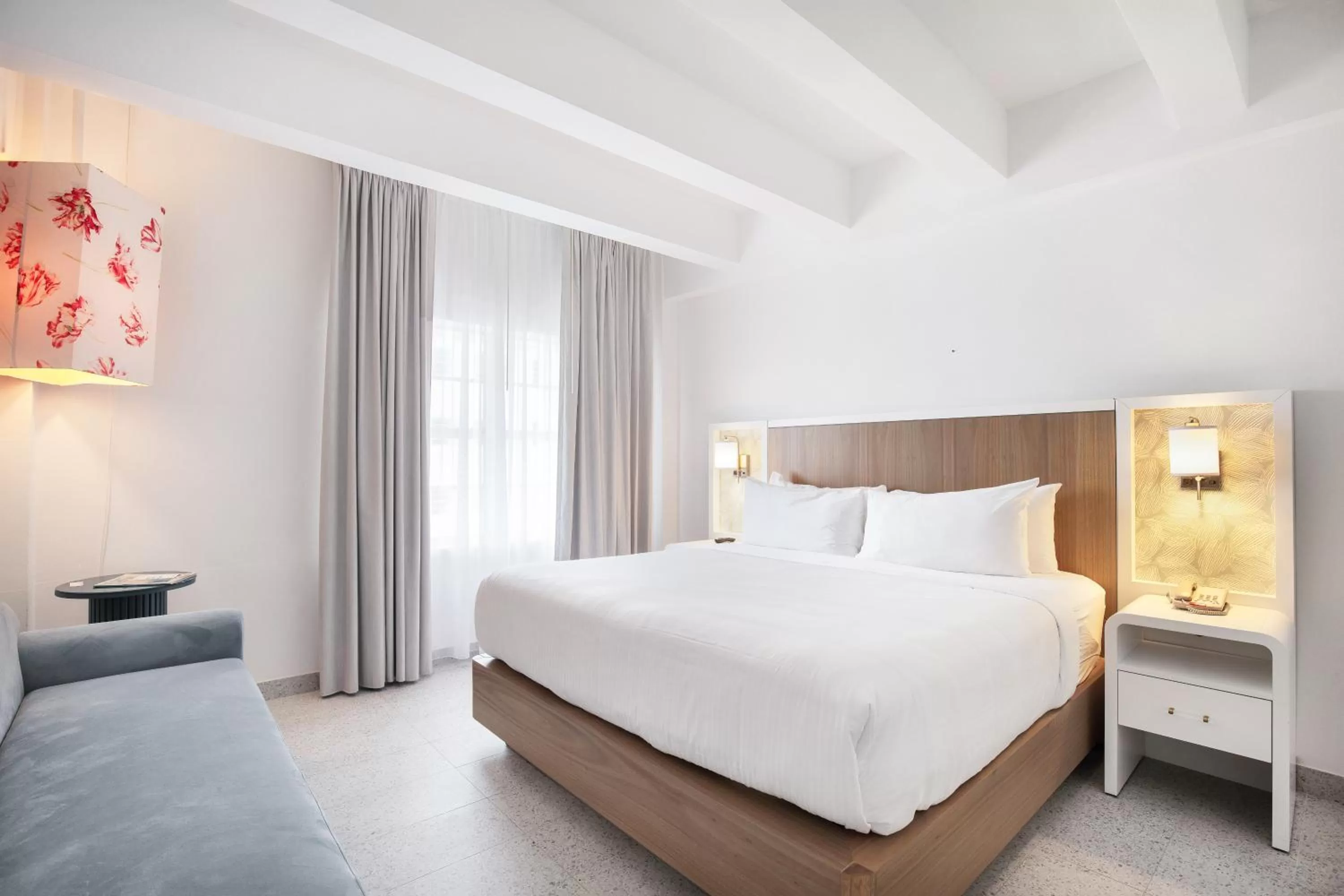 Bed in Townhouse by Luxurban