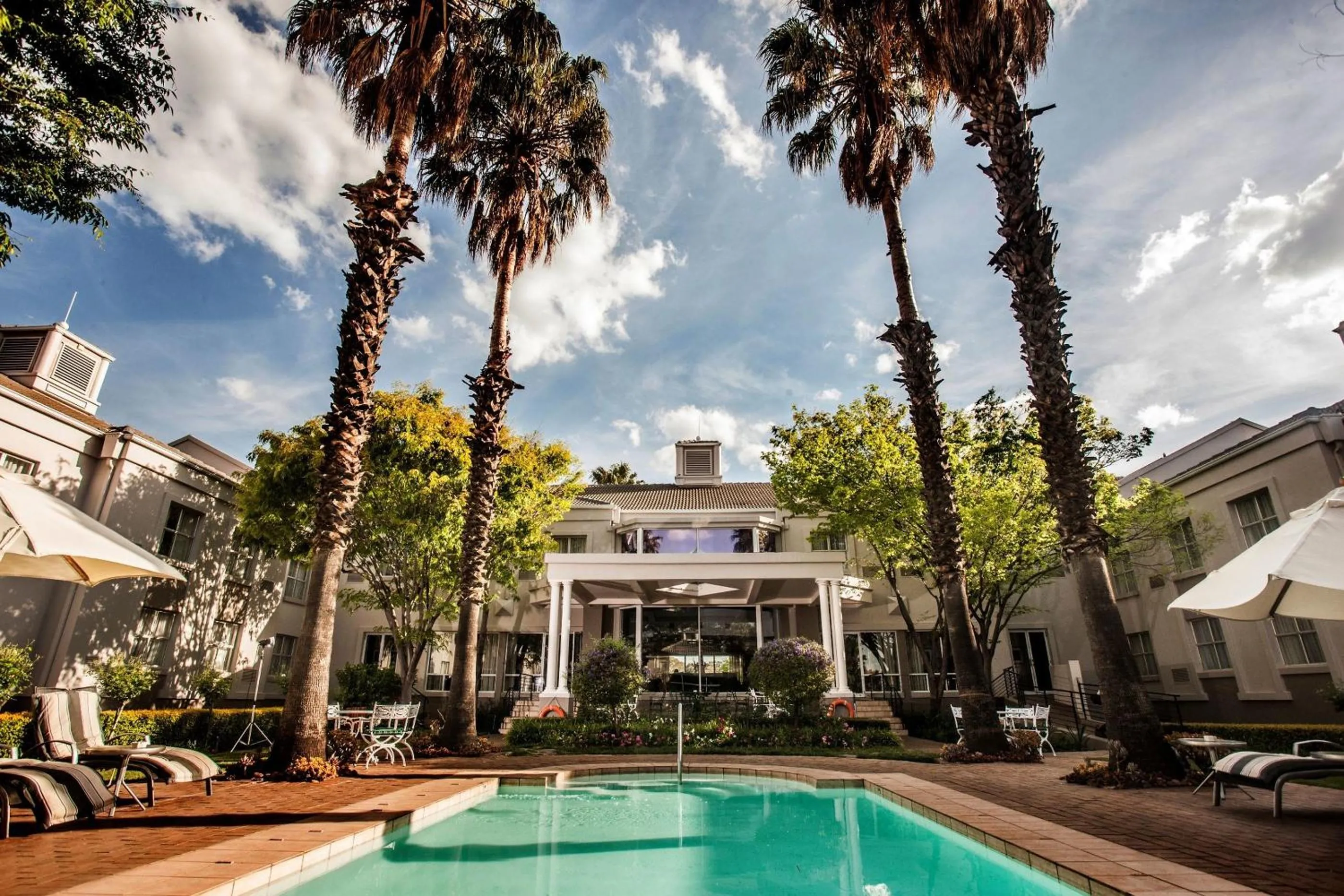 Facade/entrance in Garden Court Morningside Sandton