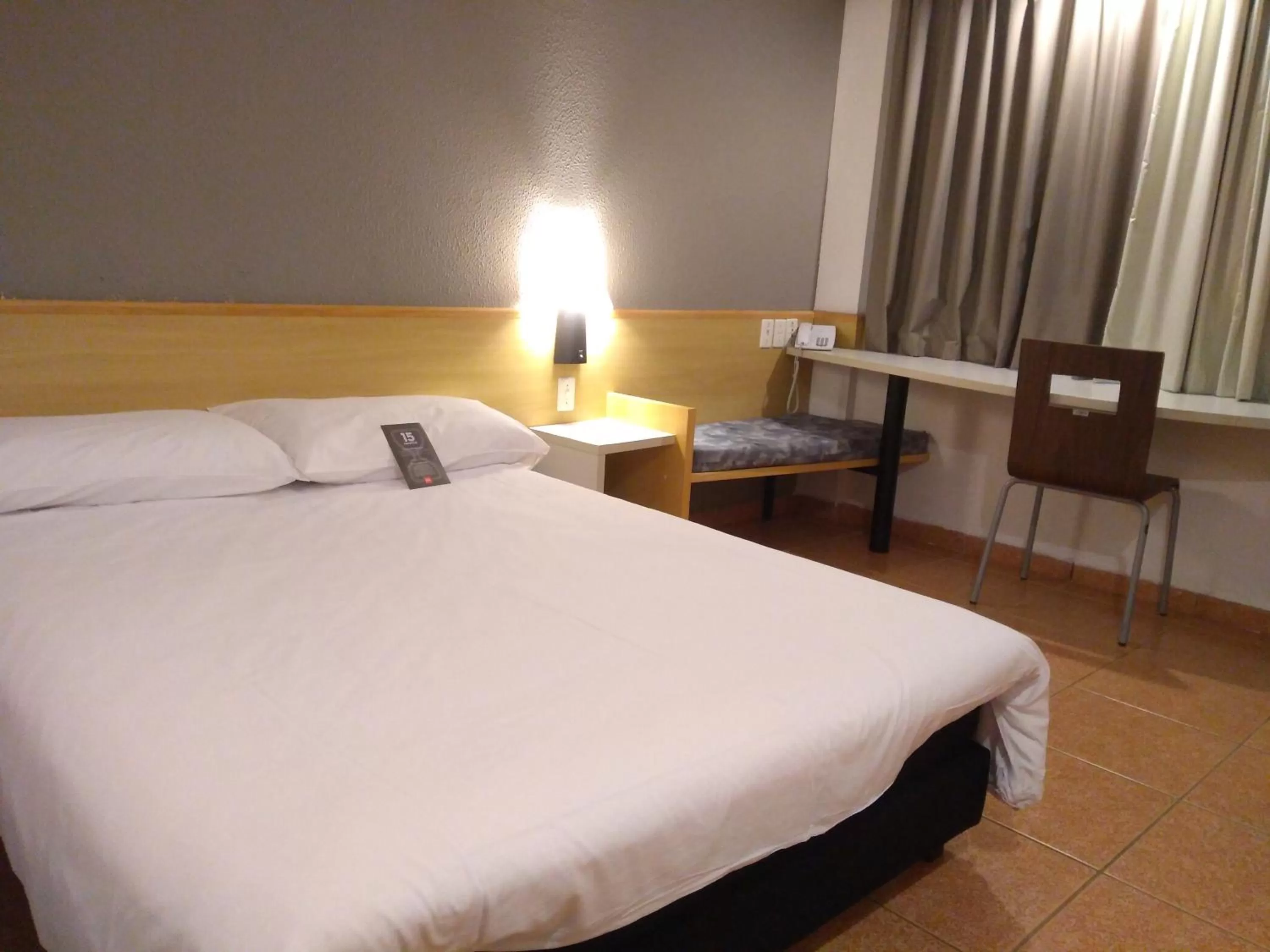 Bedroom, Bed in ibis Santos Gonzaga Praia