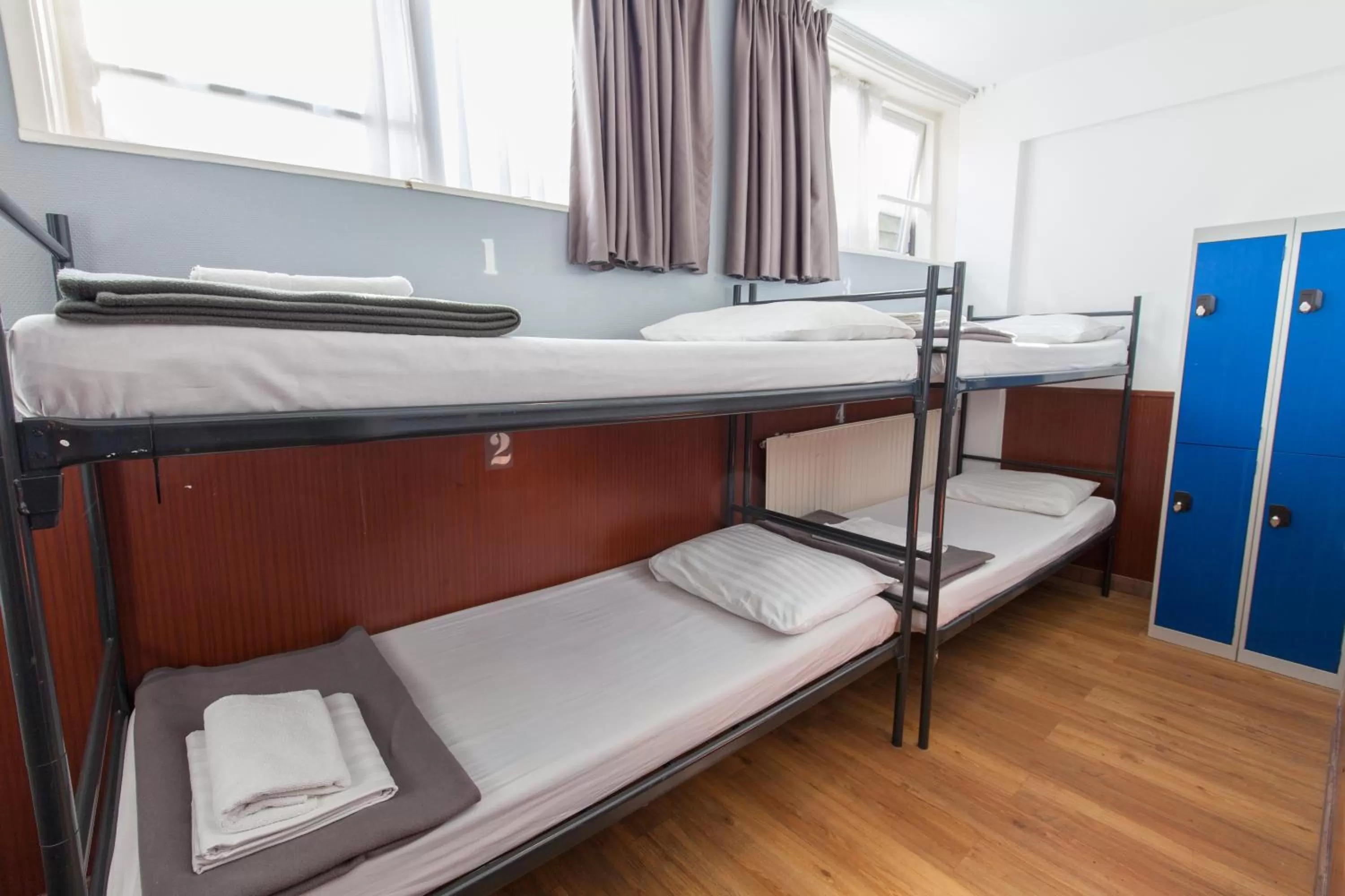 Photo of the whole room, Bed in Travel Hotel Amsterdam