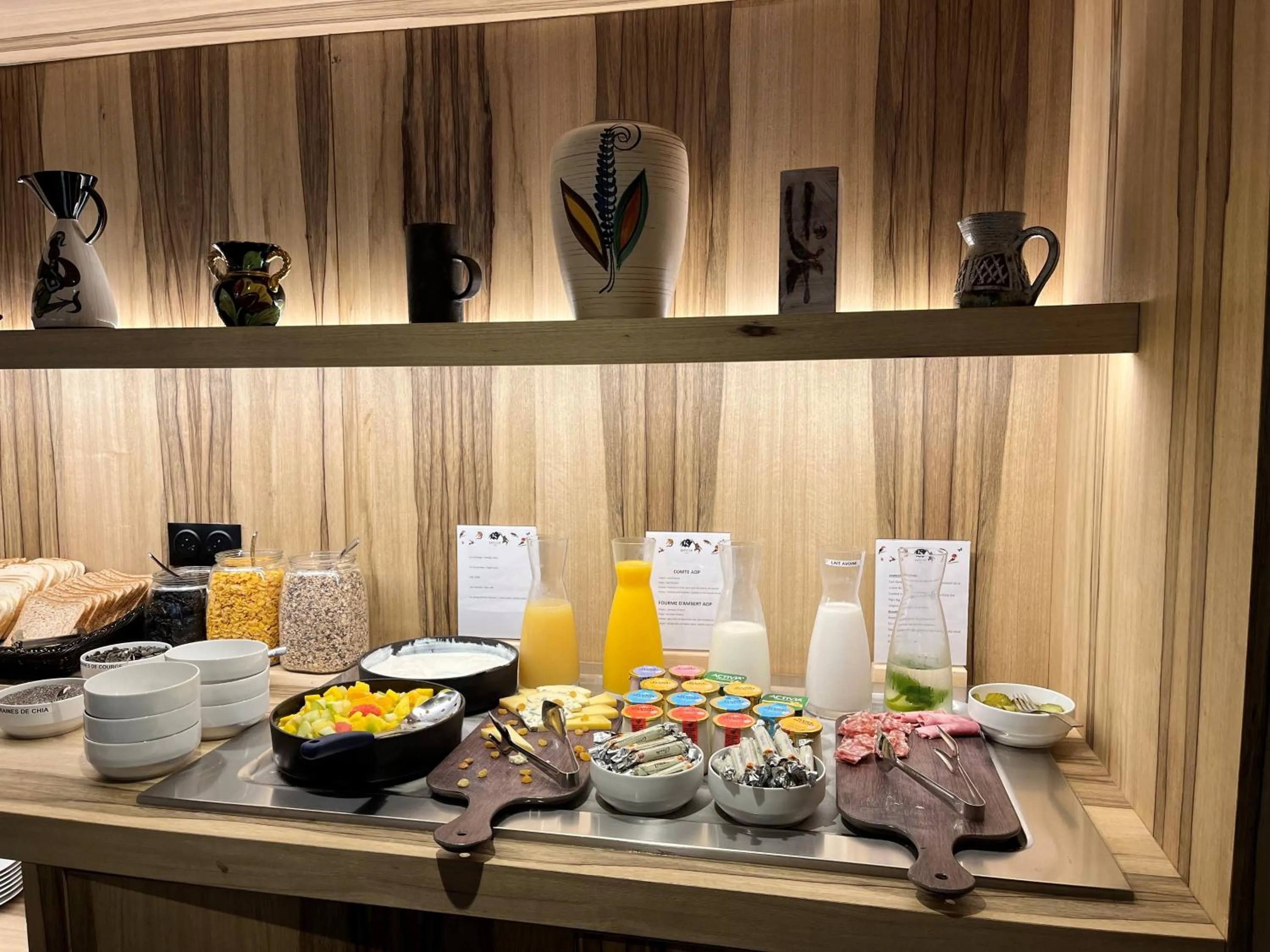 Buffet breakfast in Kopster Hotel Paris Porte de Versailles