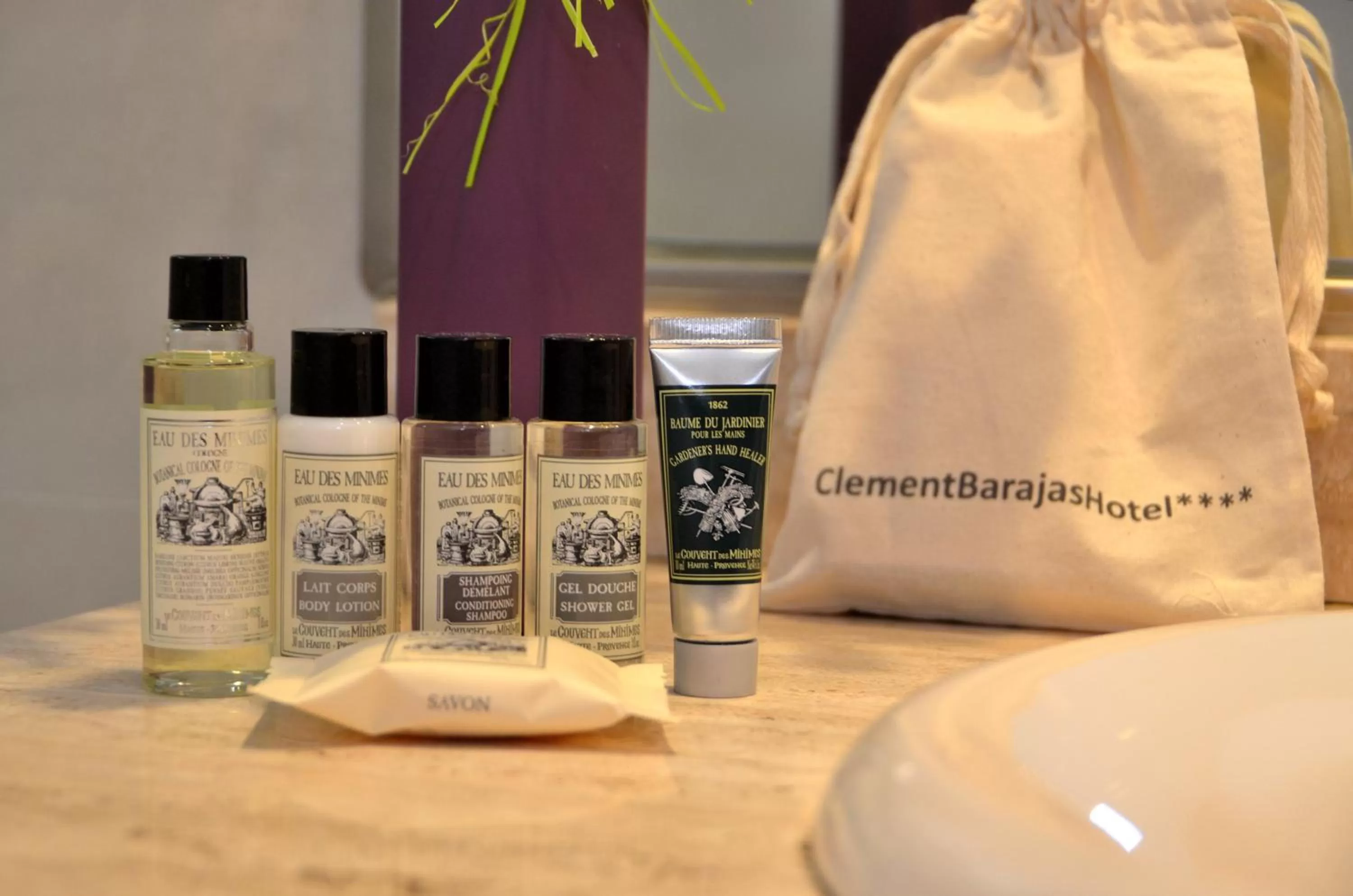 Decorative detail in Clement Barajas