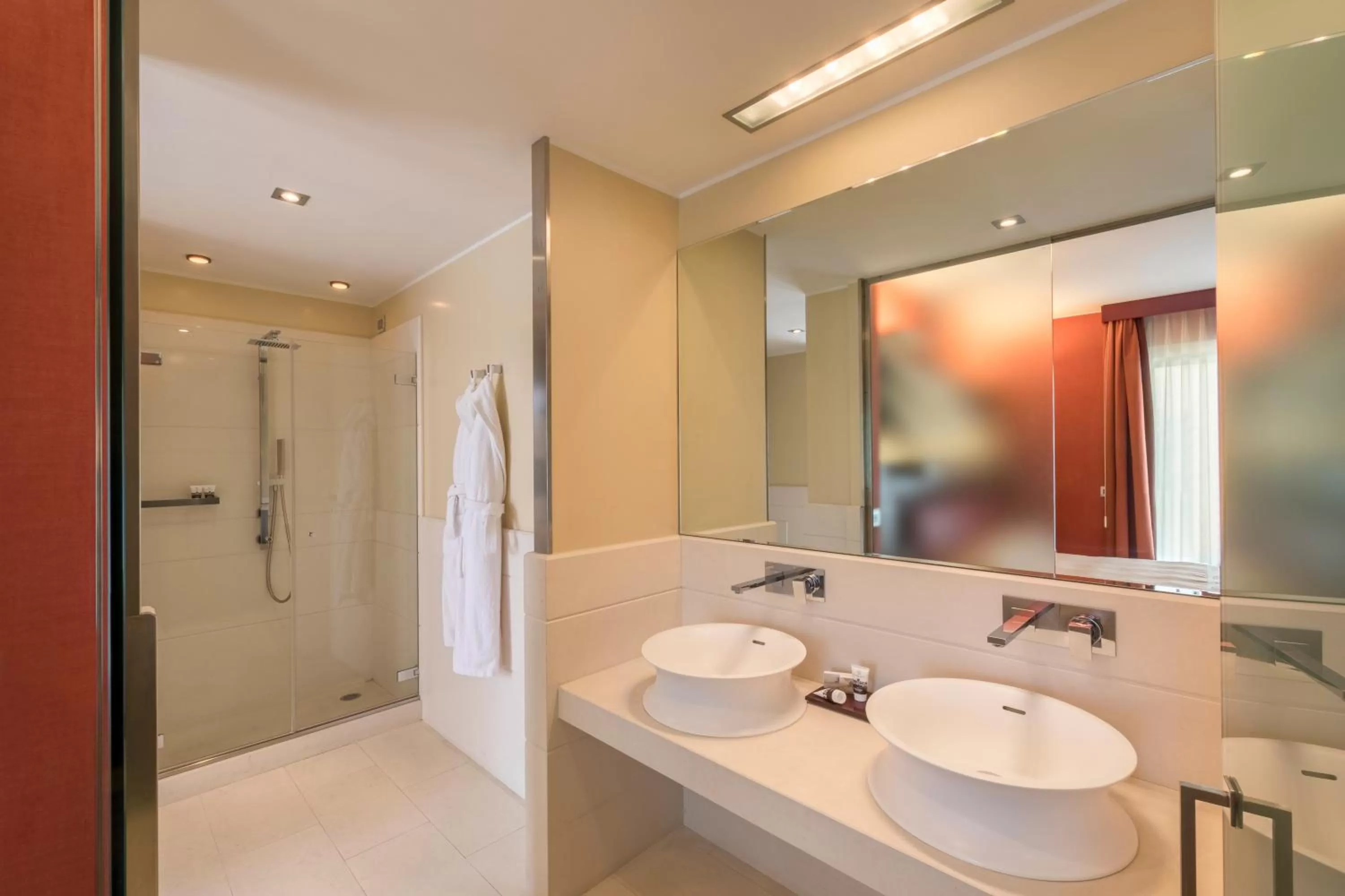 Shower in Risorgimento Resort