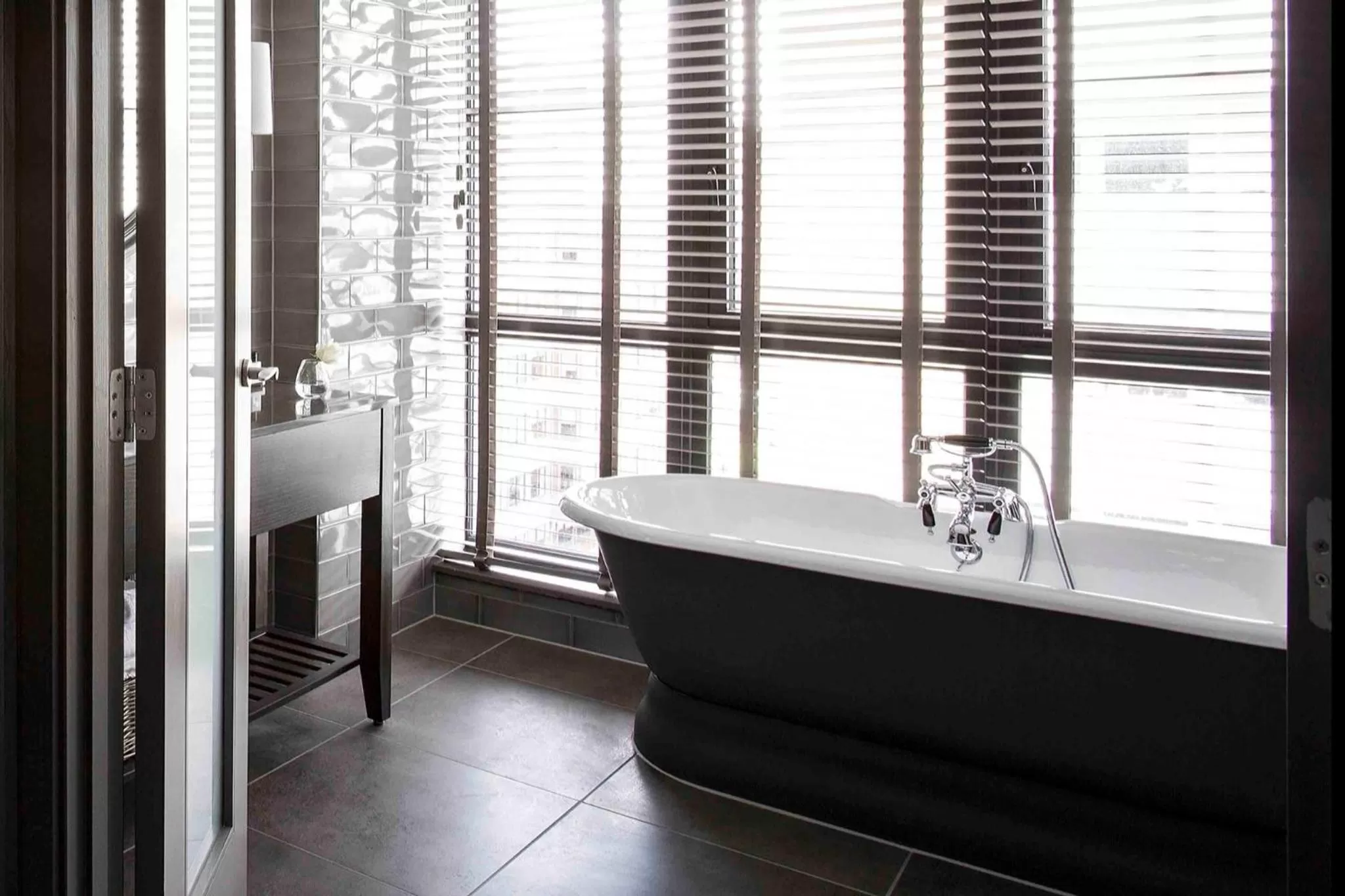 Bathroom in Dakota Glasgow