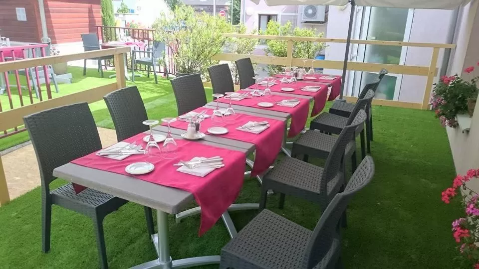 Patio in Hôtel Restaurant Le Moschenross
