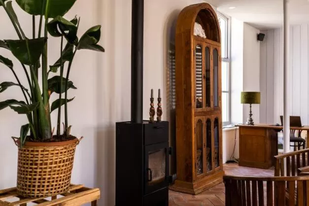 TV/Entertainment Center in Het Weeshuis