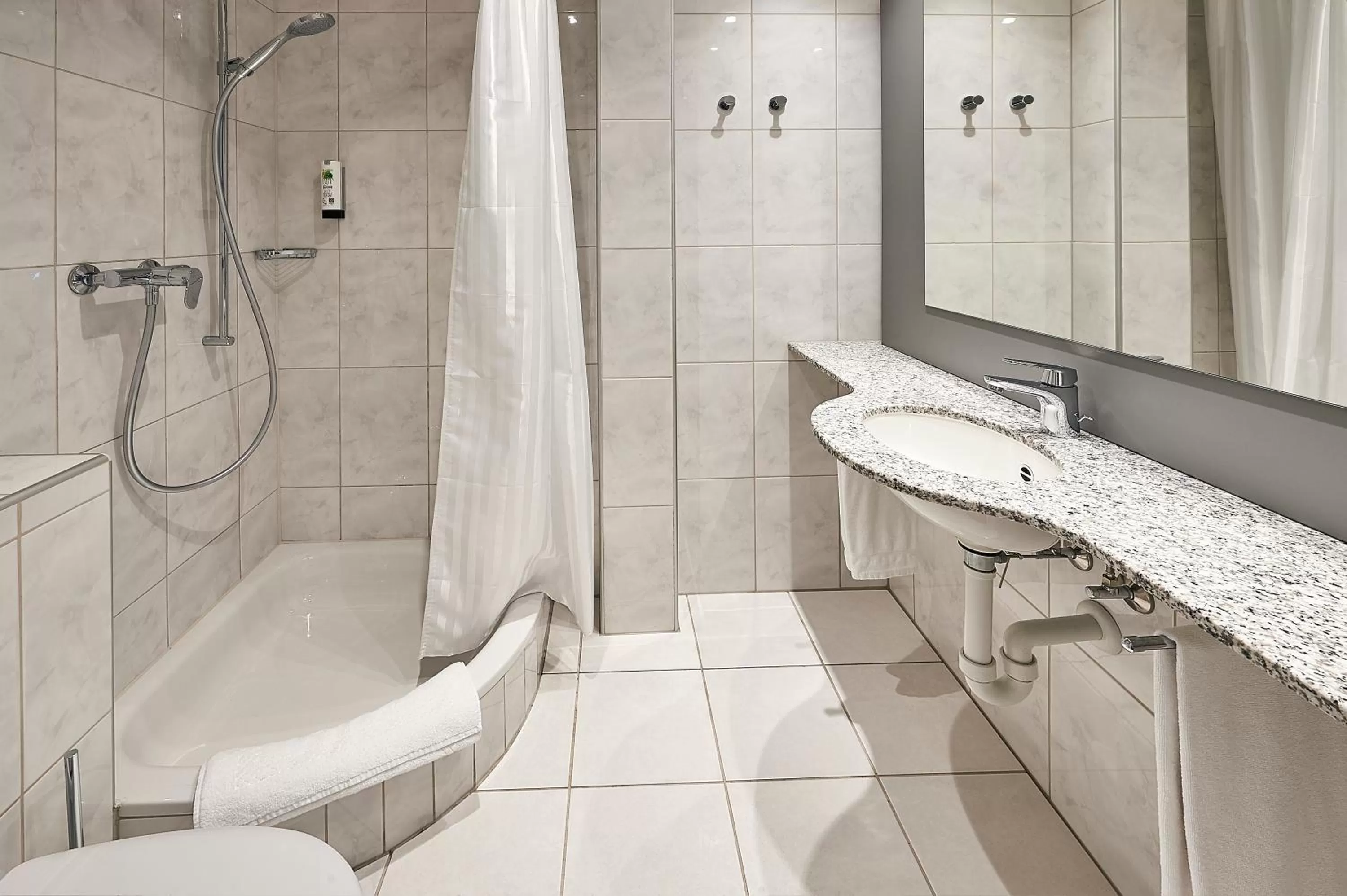 Photo of the whole room in Hotel Central Luzern