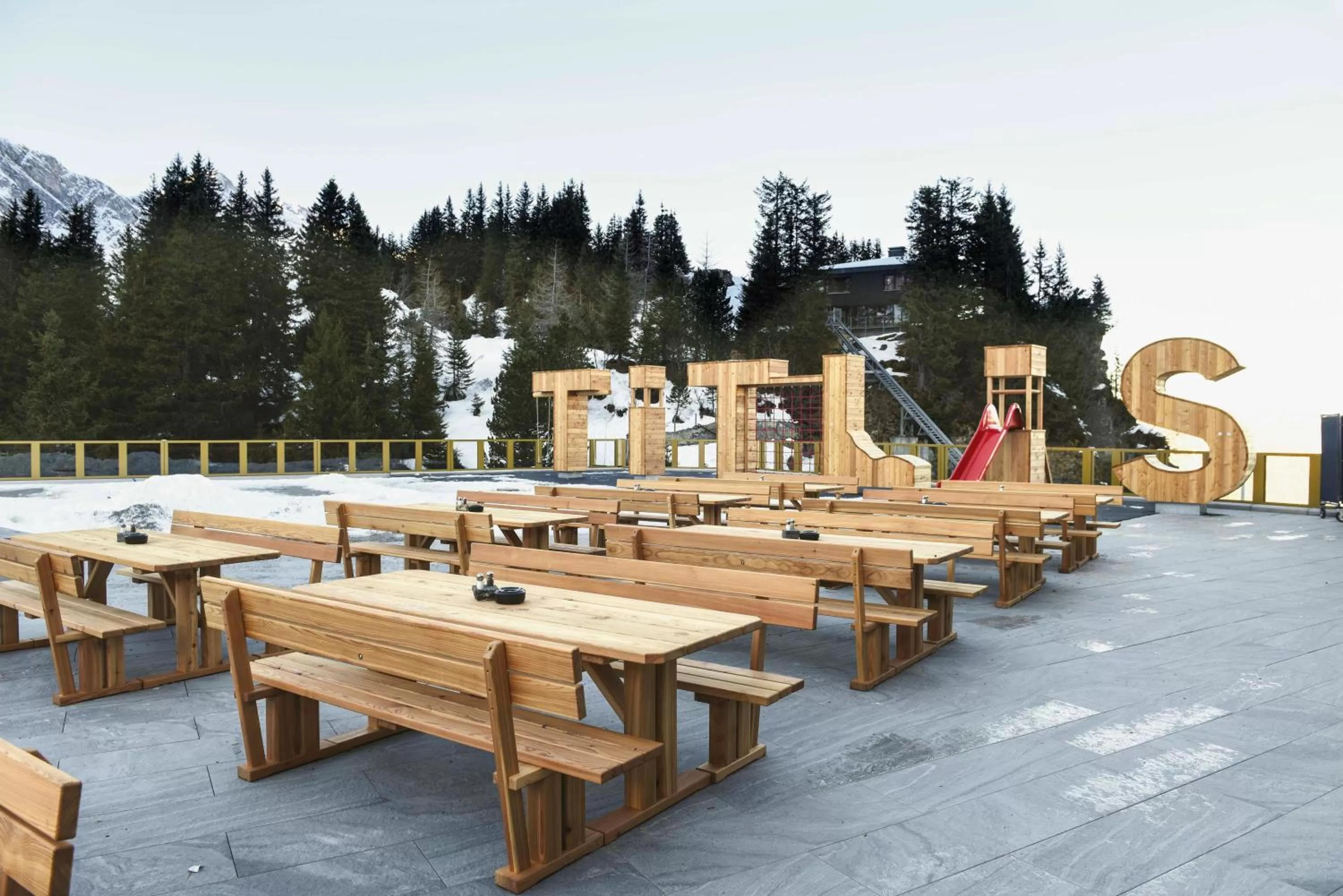 Restaurant/places to eat in Berghotel Trübsee - Accessible Only by Cable Car