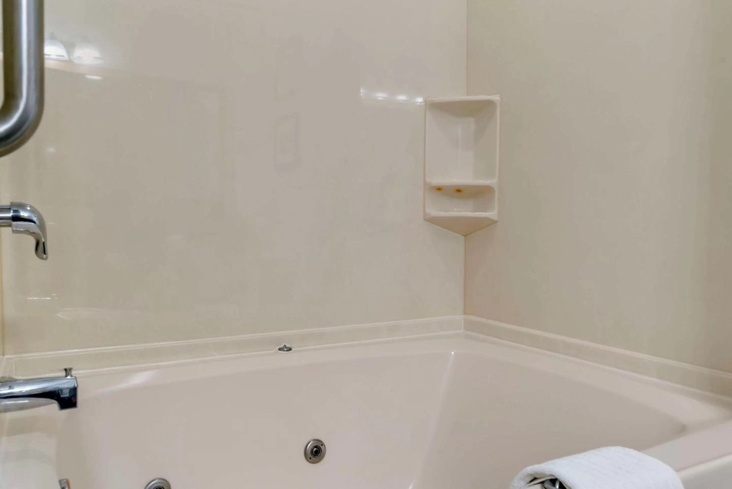 Bedroom in Comfort Inn East Oregon - Toledo