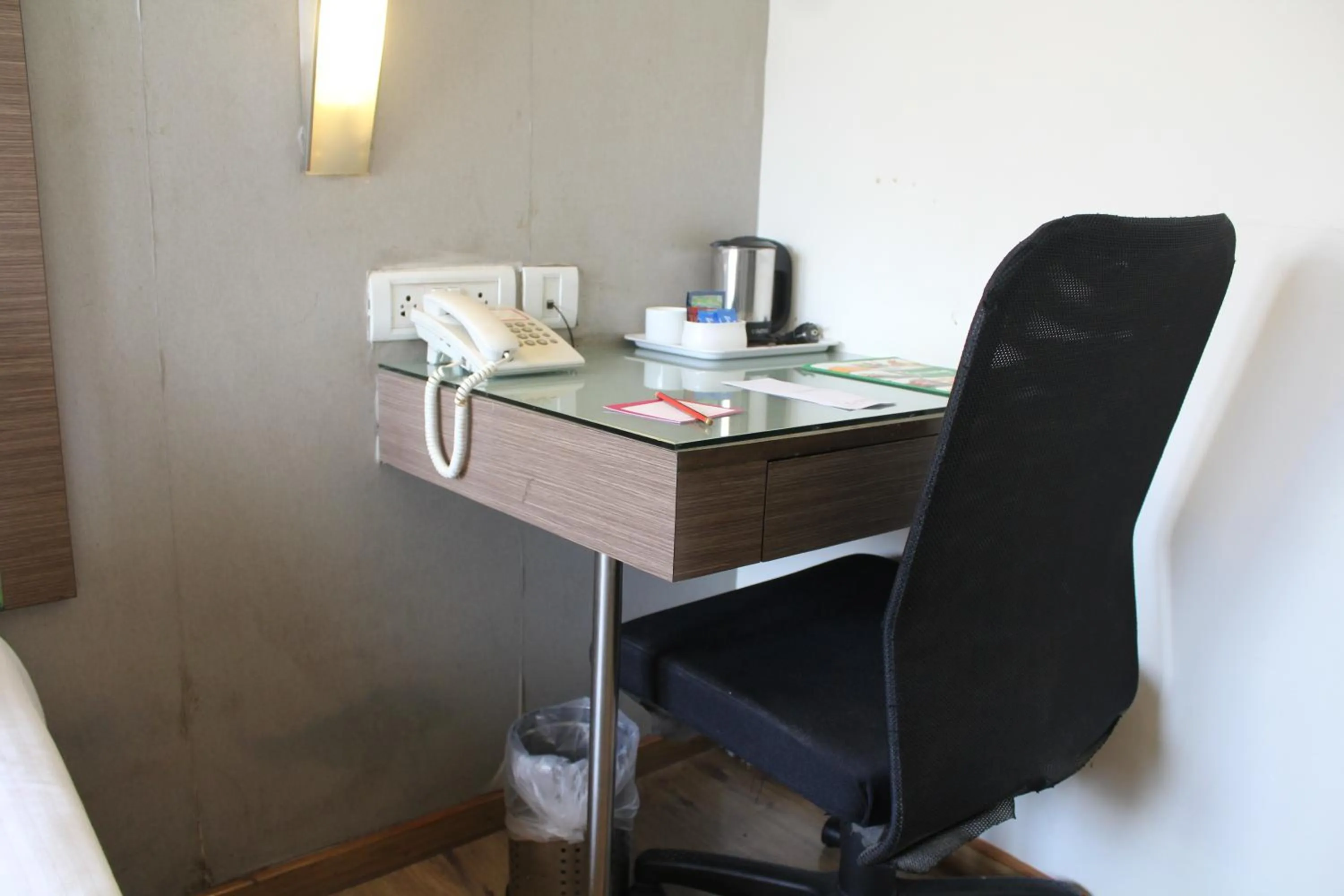 Coffee/tea facilities in The Lotus Apartment Hotel, Venkatraman Street