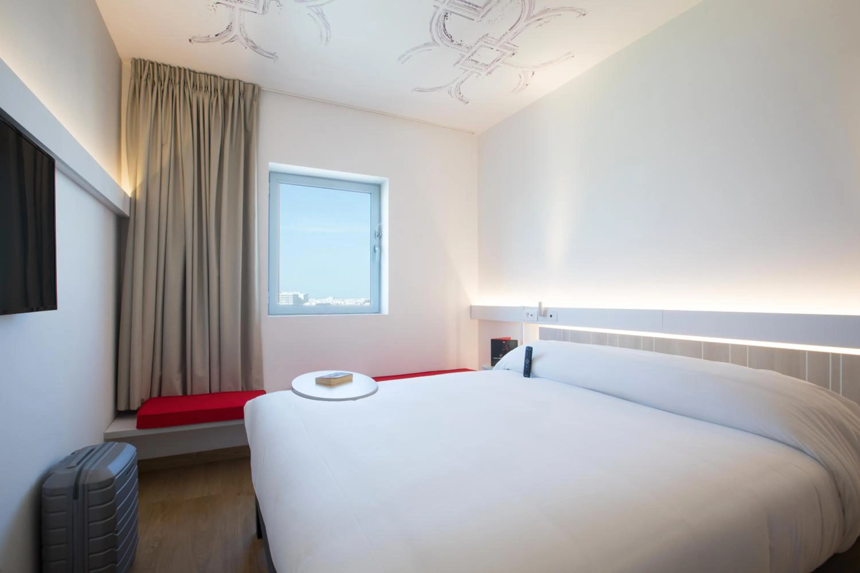 Photo of the whole room, Bed in Ibis Abdelmoumen Casa Centre