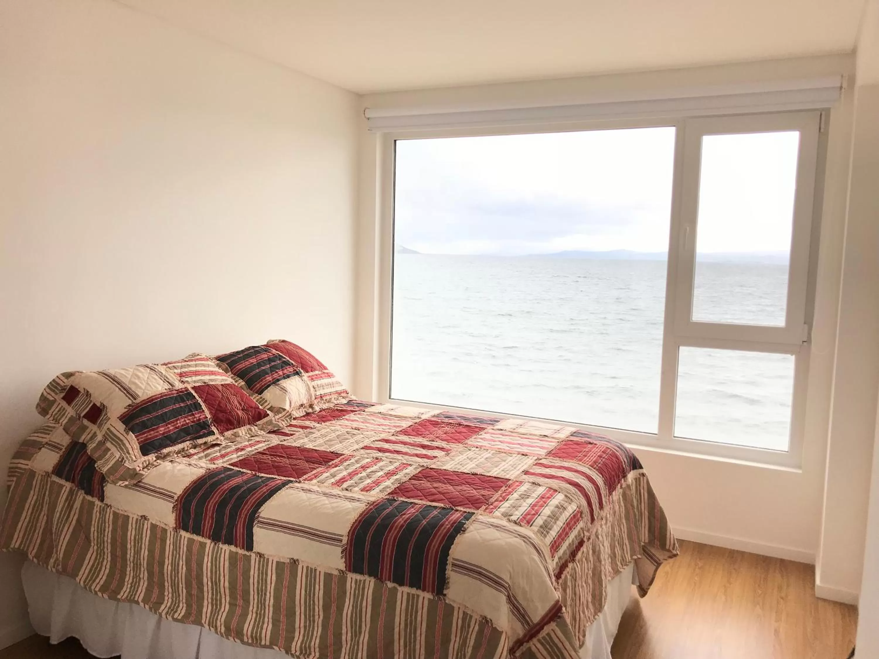 Bed in De la Costa Apartamentos