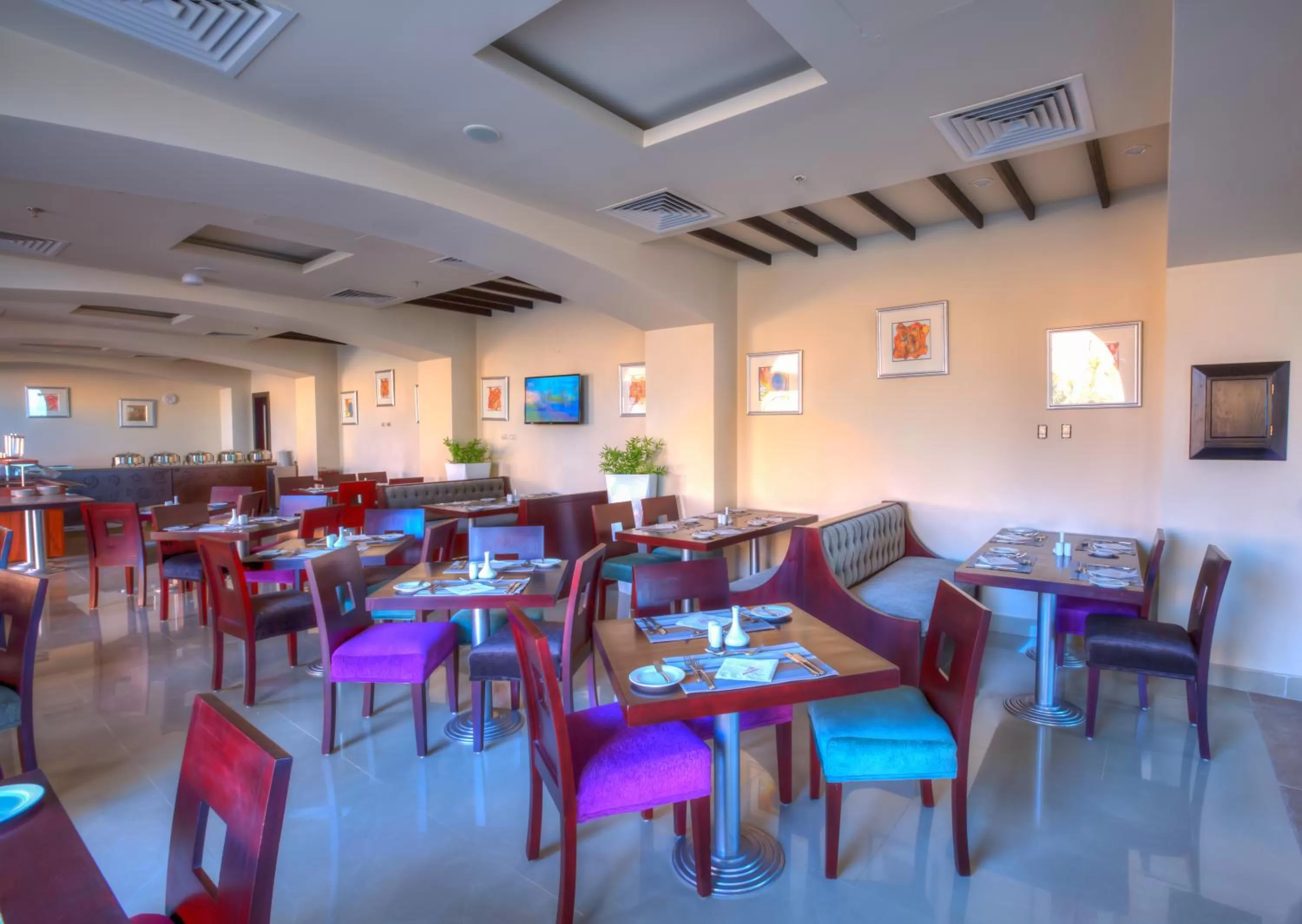 Restaurant/places to eat in Porto El Jabal Hotel