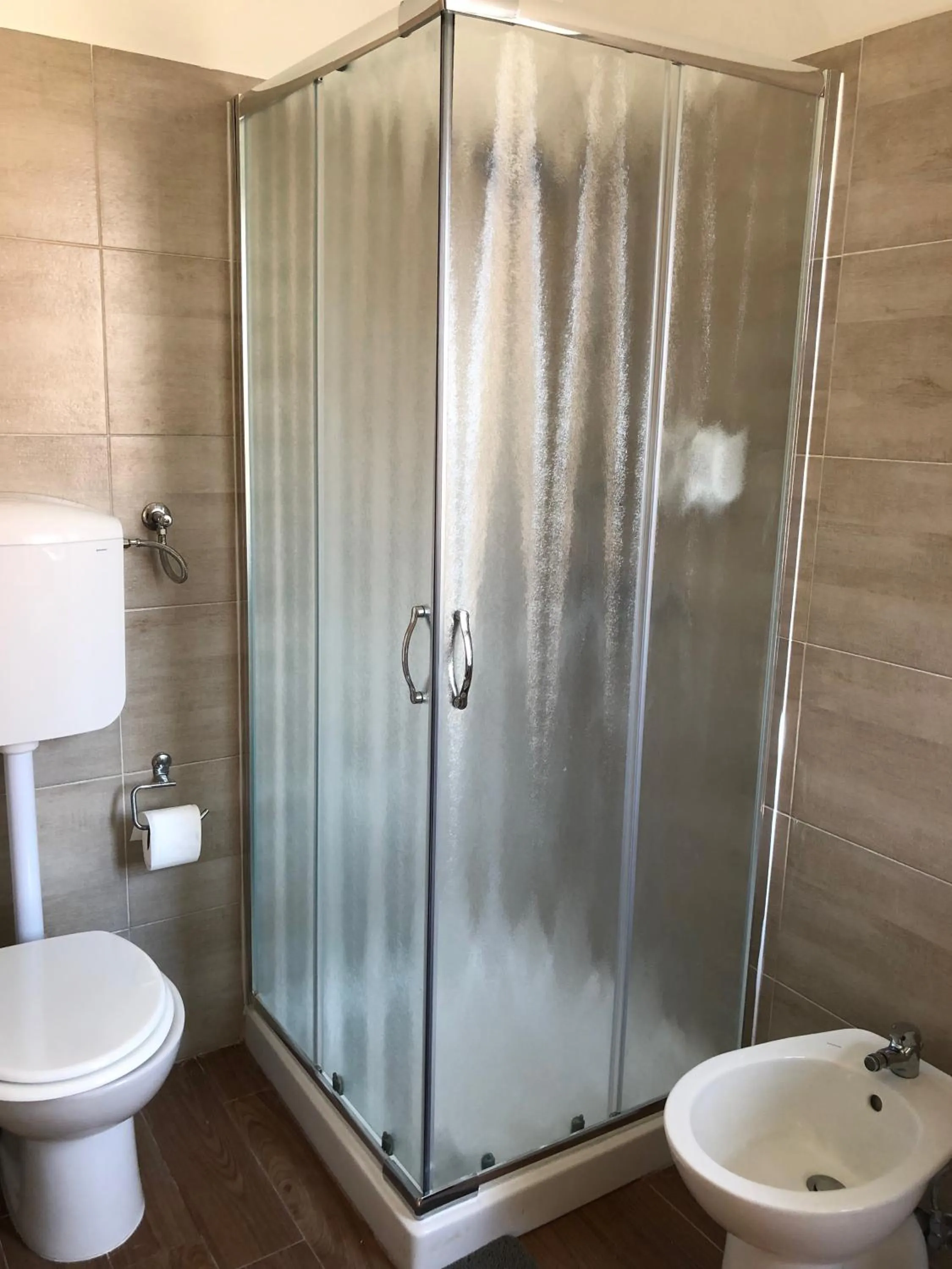 Shower in Albergo Corvetto Corso Lodi