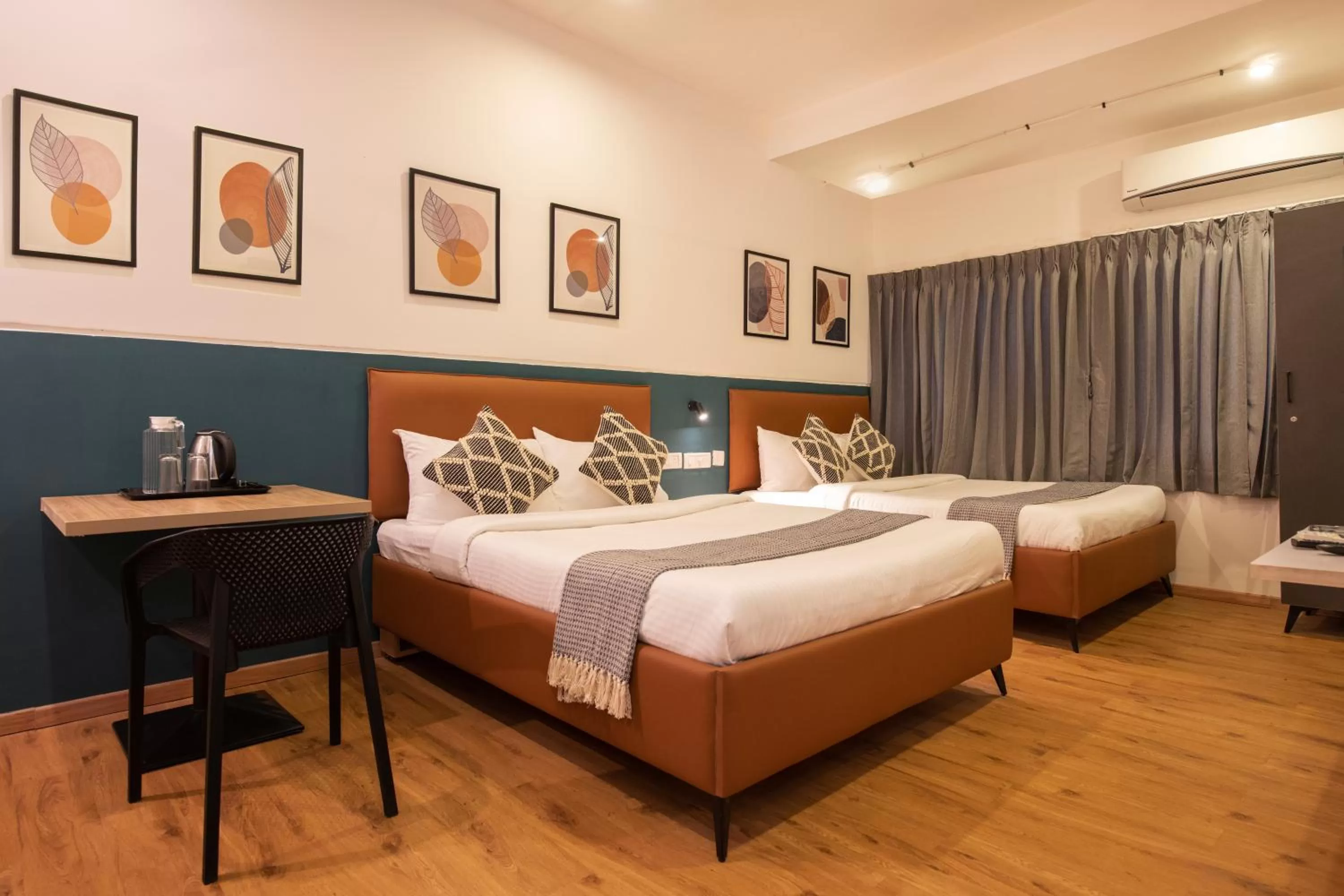 Bed in Convastay Prestige- Near Apollo Hospital & US Consulate