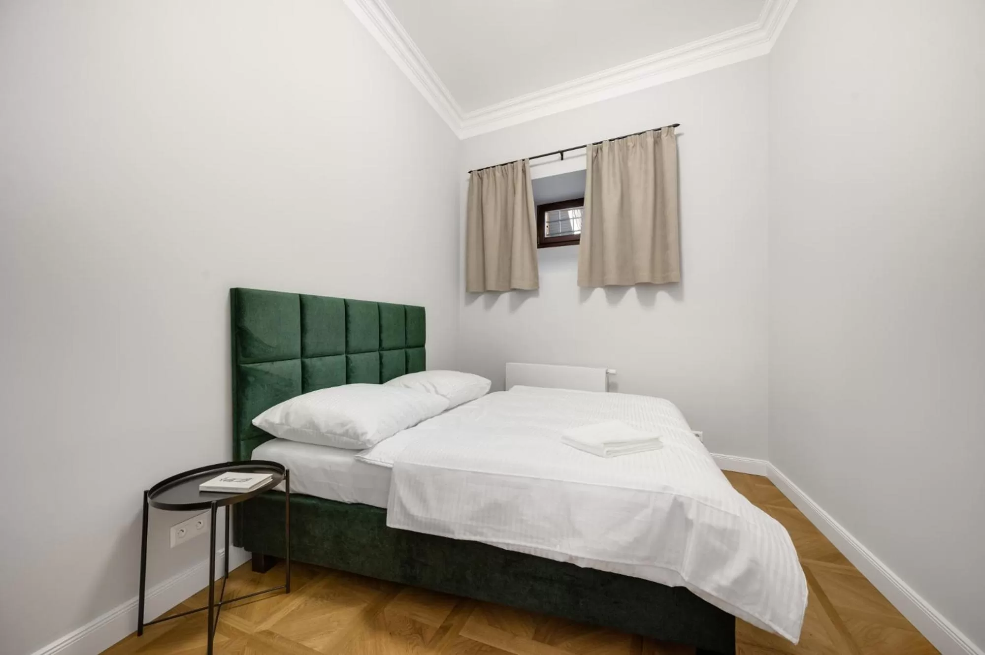 Bed in Palace Apartments