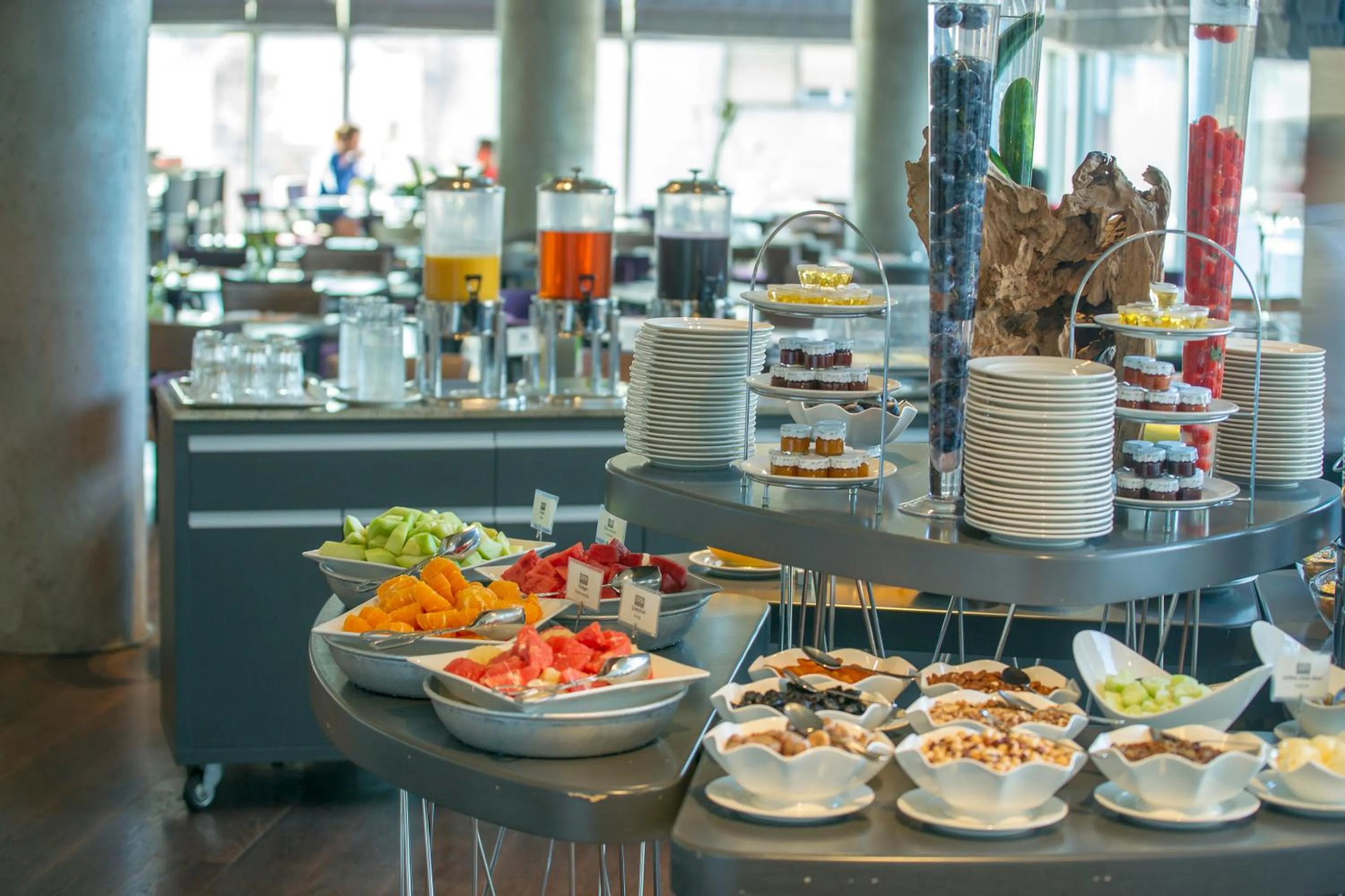 Restaurant/places to eat in Nobel Zira Hotel