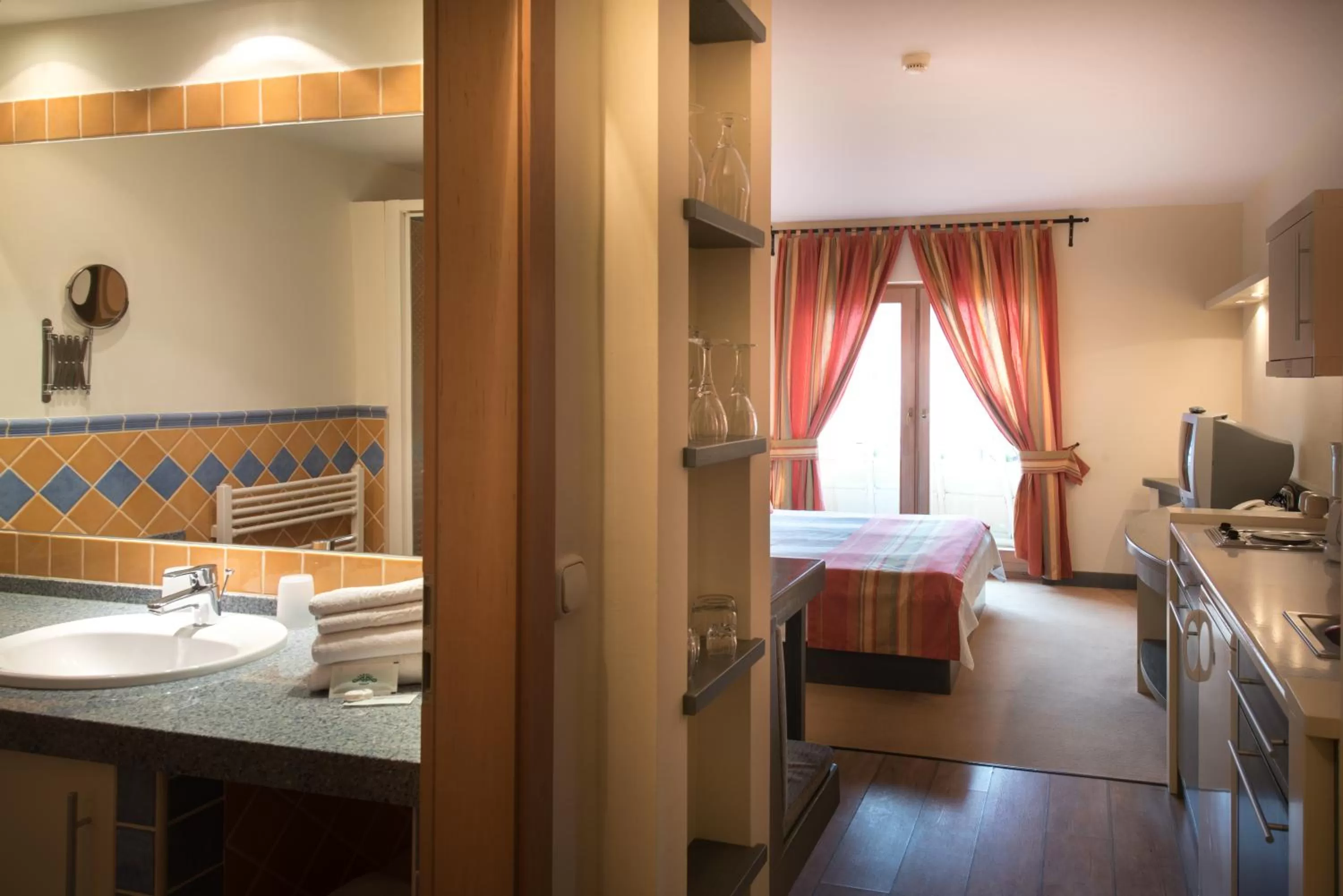 Spring, Bed in Hotel Kalma, Kalma Villa, Apart Hotel