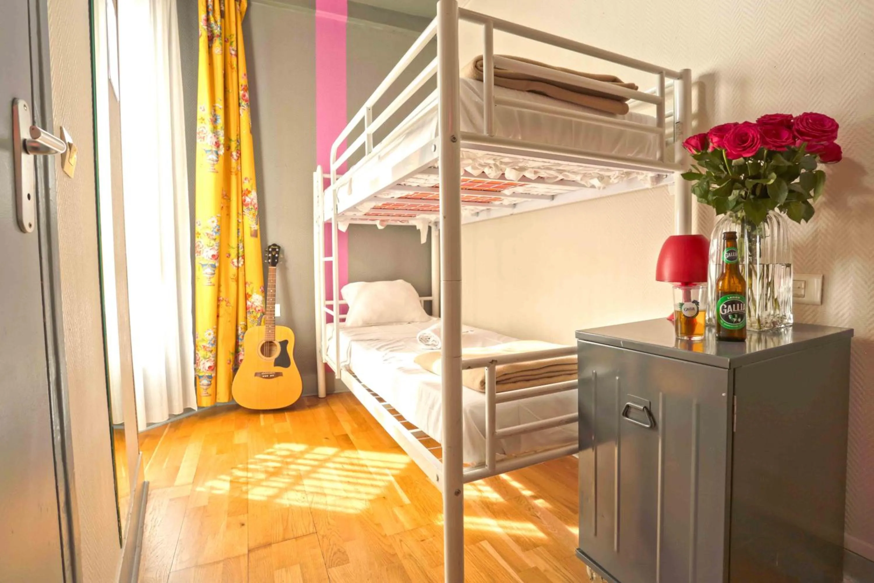 Bedroom in Arty Paris Porte de Versailles by River