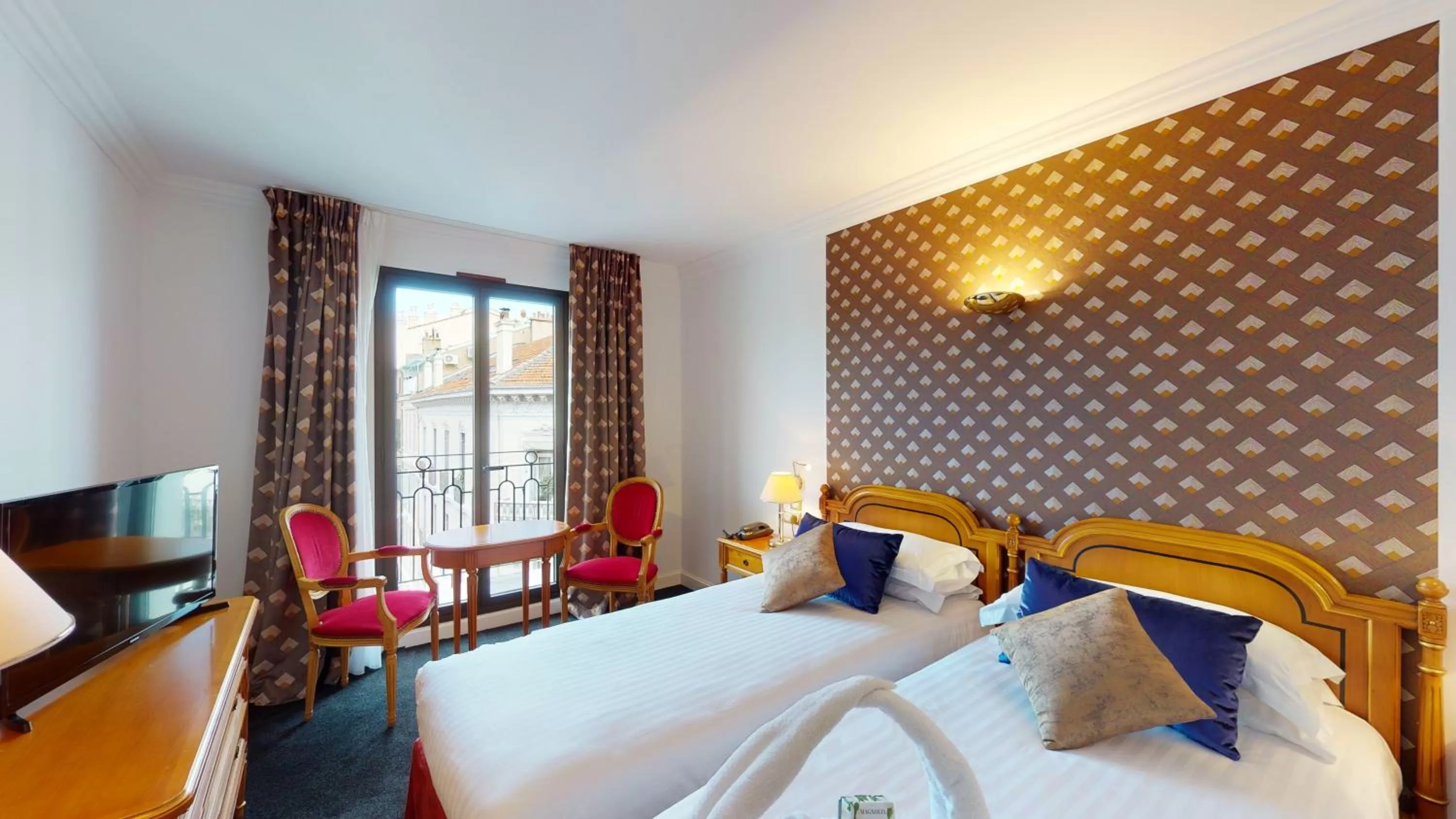 Photo of the whole room, Bed in Sun Riviera Hotel