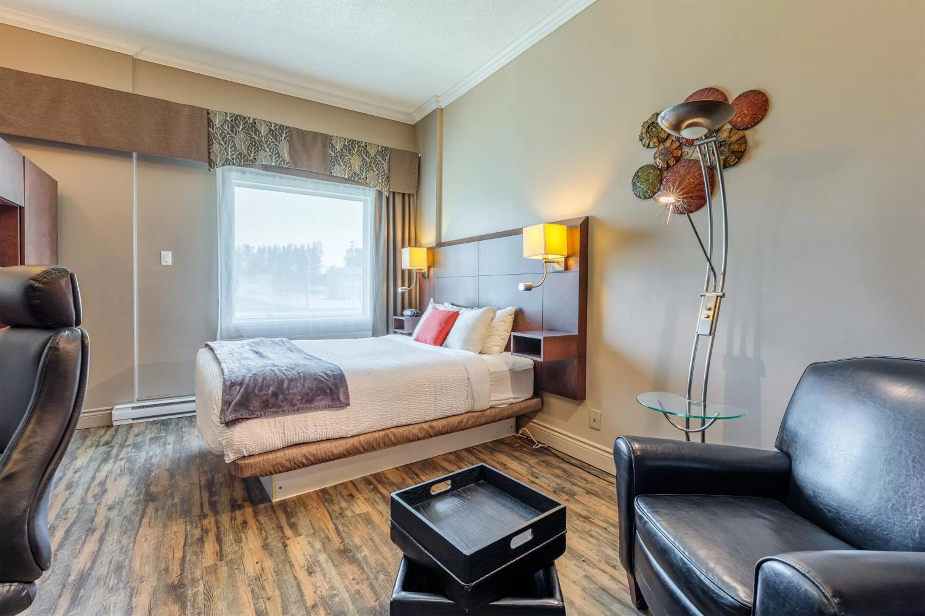 Bed in Days Inn by Wyndham Berthierville