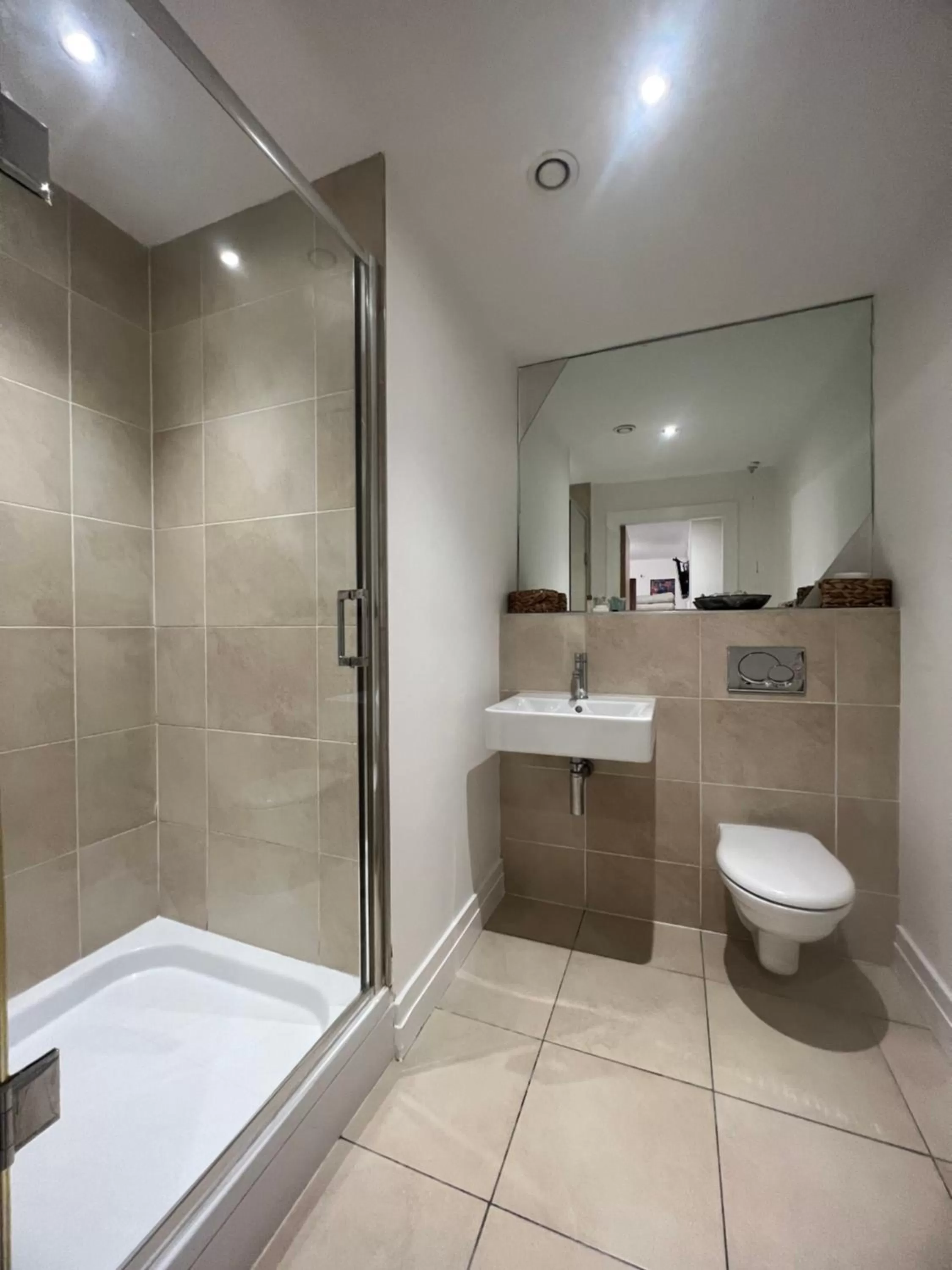 Bathroom in ROTTERDAM BED & BREAKFAST