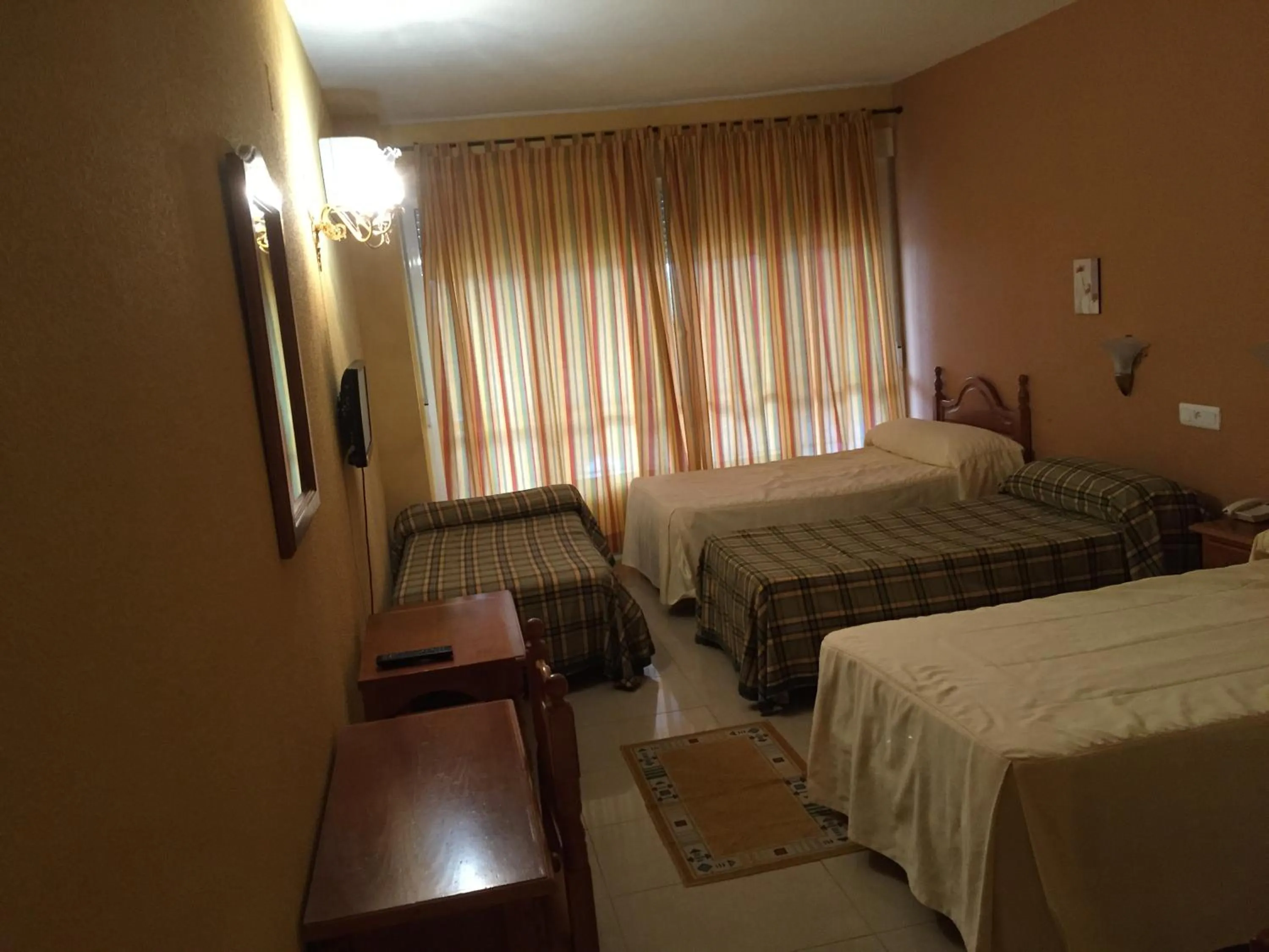 Bedroom, Bed in Hotel Manzanares