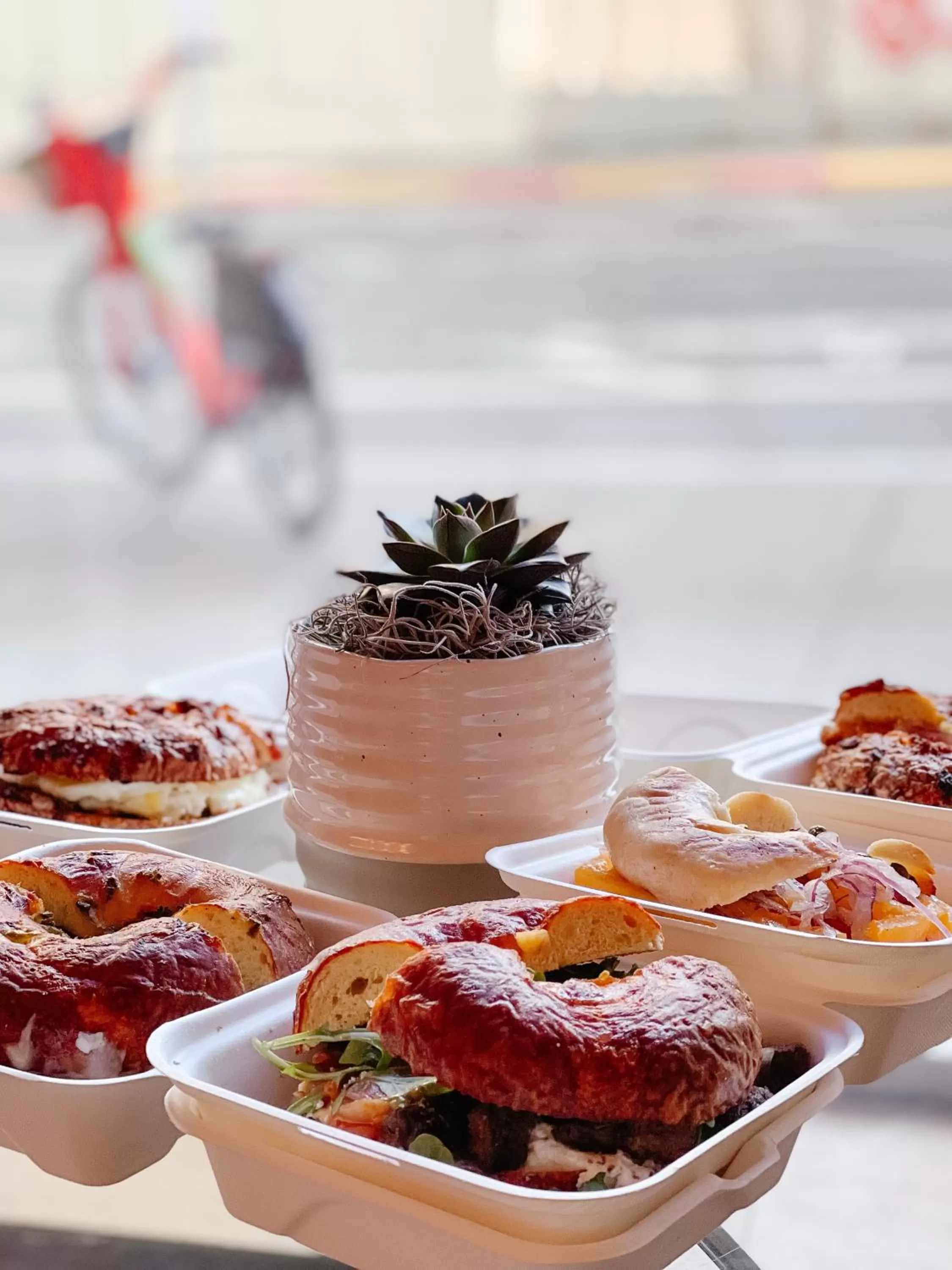 Restaurant/places to eat in Hyatt at Olive 8